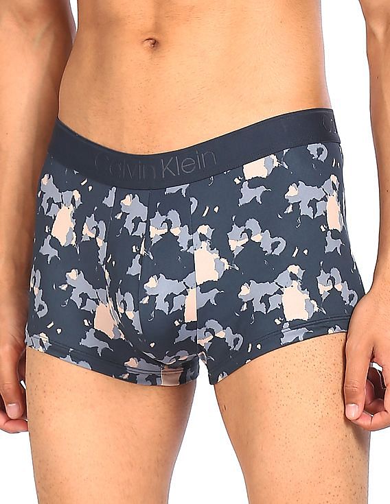Buy Calvin Klein Underwear Men Navy Mid Rise Camo Print Trunks NNNOW