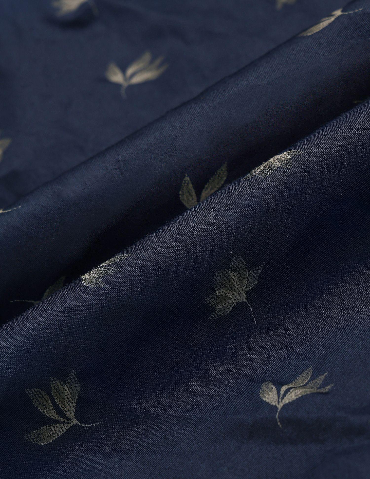 Arrow 1851 Tailored Fit Pure Cotton Shirt