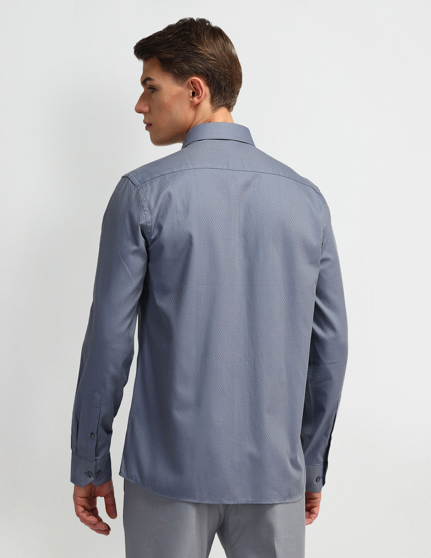 Arrow Geometric Manhattan Slim Fit Shirt