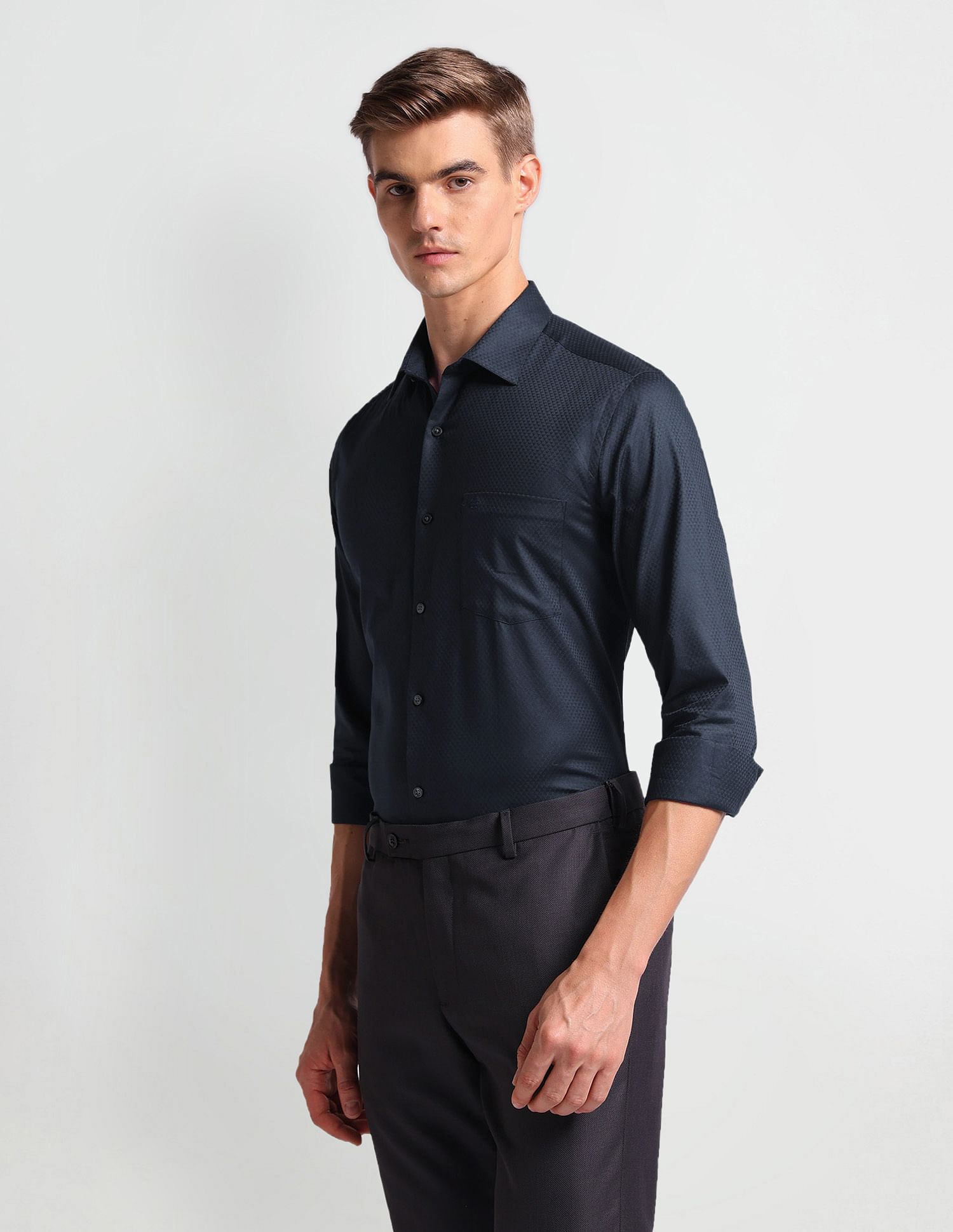 Arrow Manhattan Slim Fit Pure Cotton Shirt