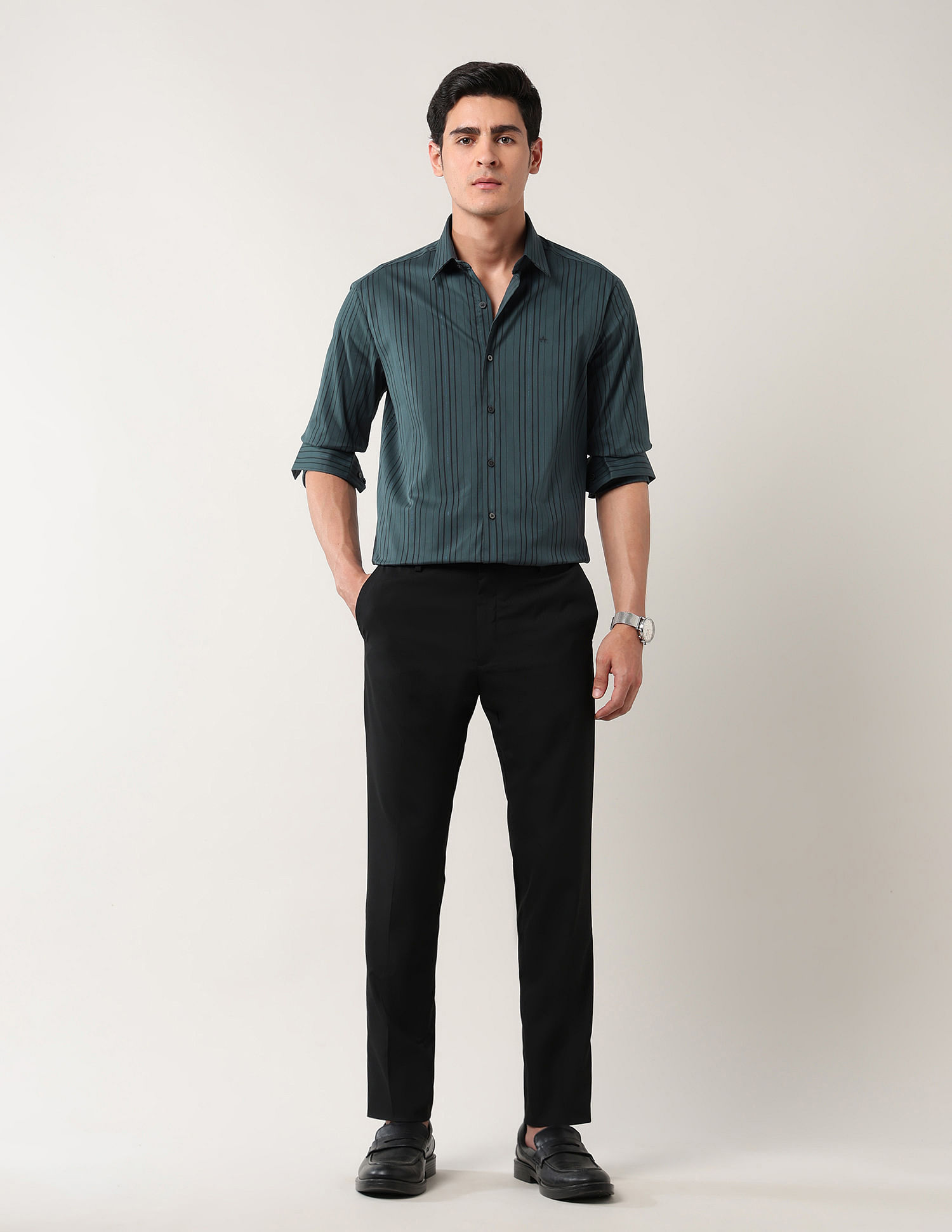 Arrow Newyork Vertical Striped Manhattan Slim Fit Shirt