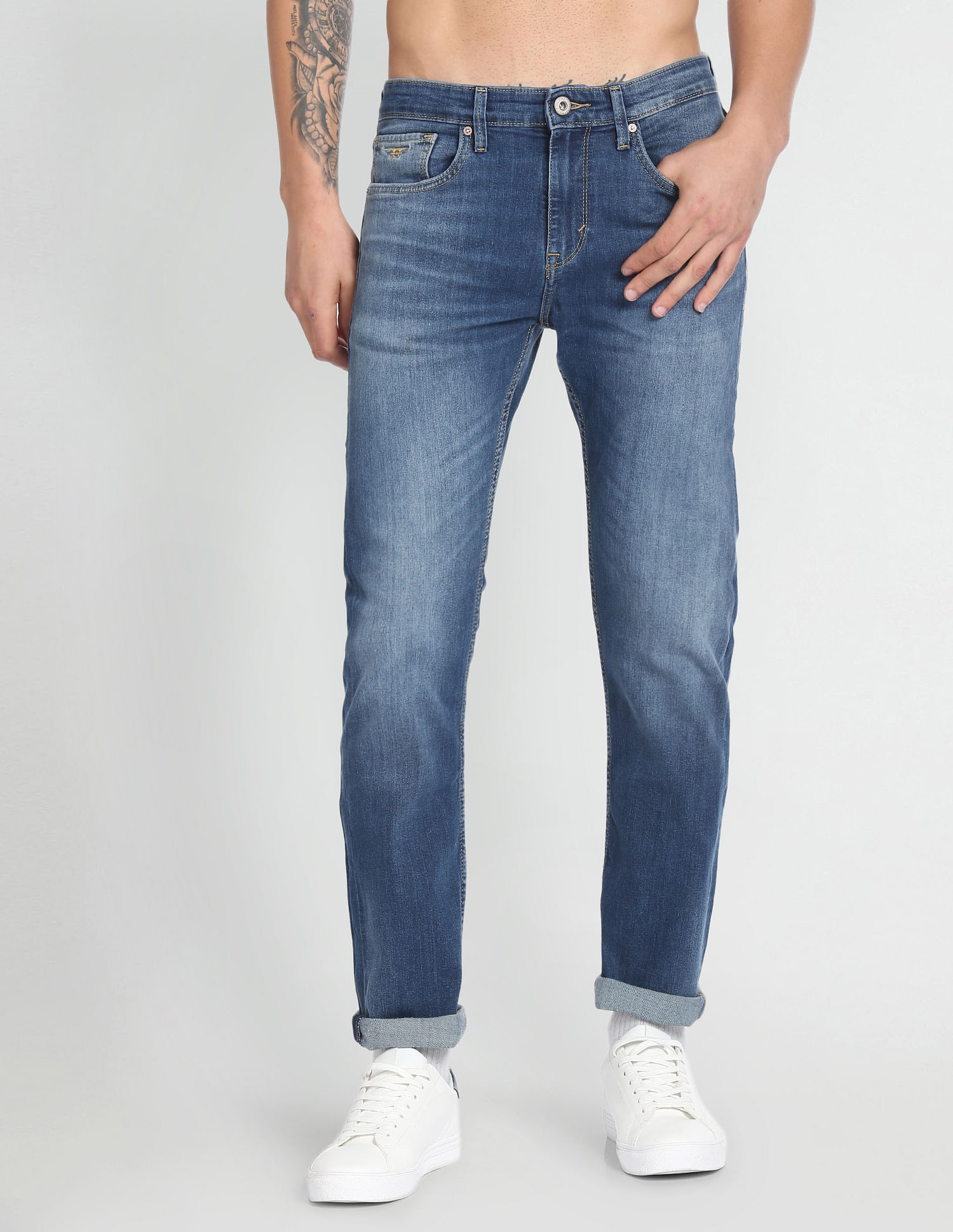 Flying Machine Relax Straight Fit Mid Rise Wash Jeans