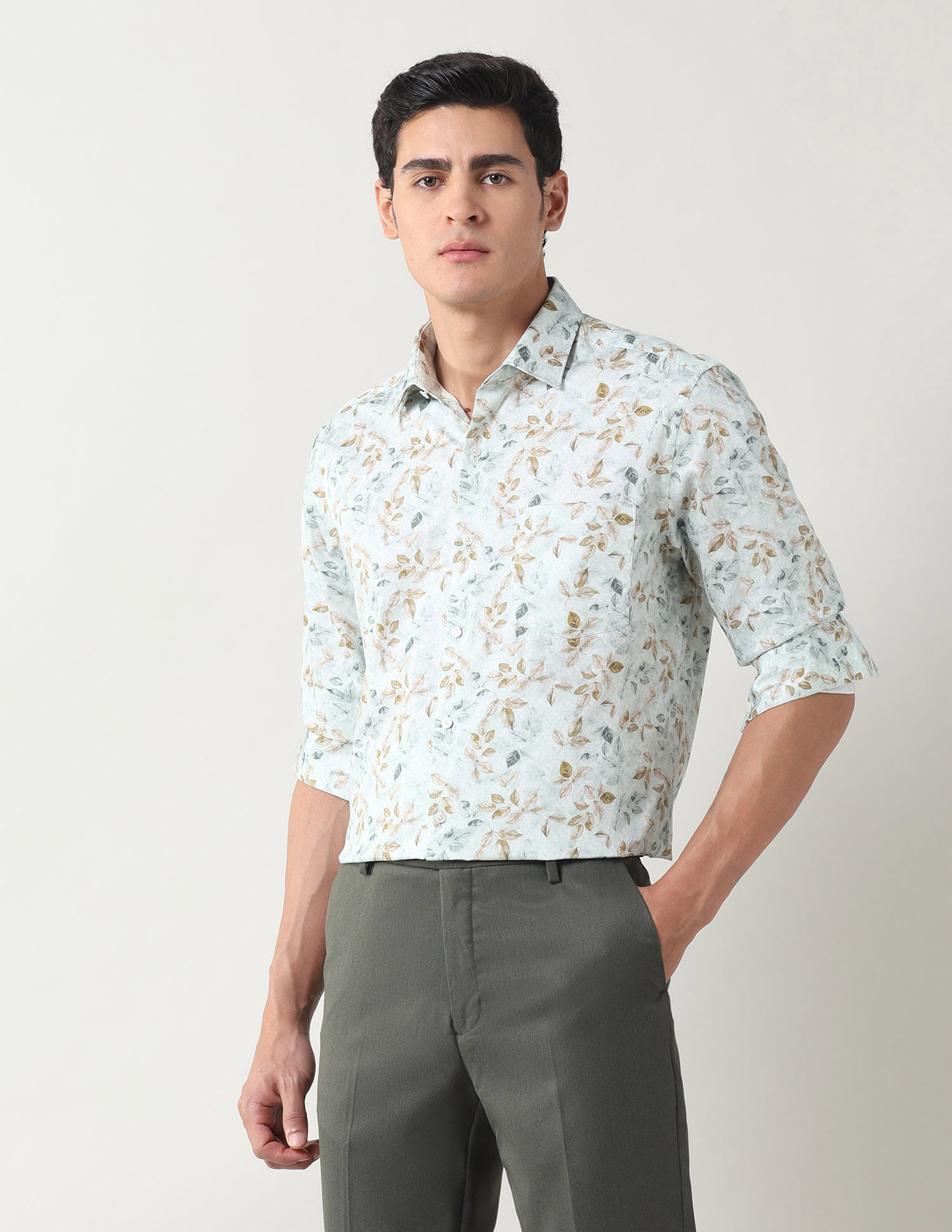Arrow Pure Cotton Manhattan Slim Fit Shirt