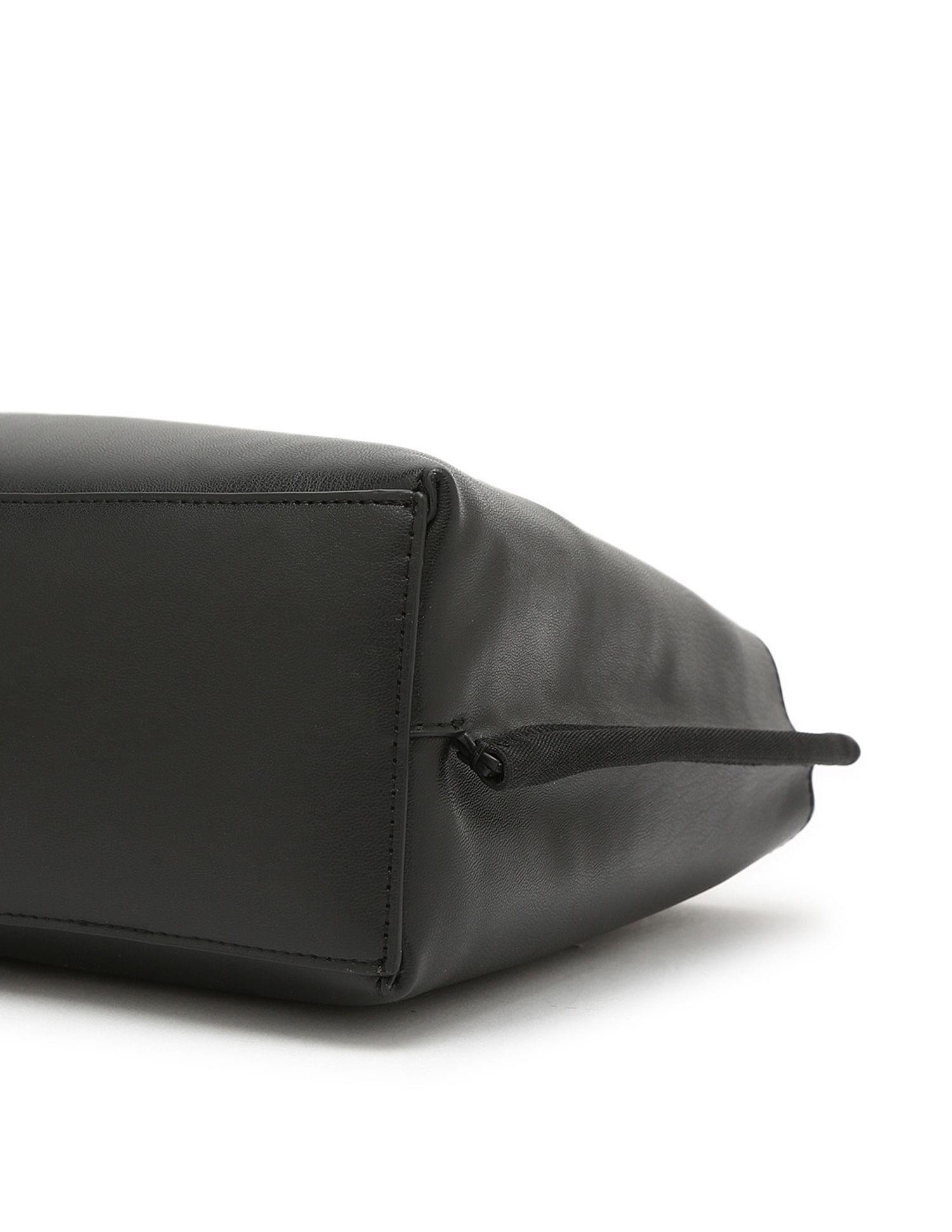 Tommy Hilfiger Solid Black Pu Handbags