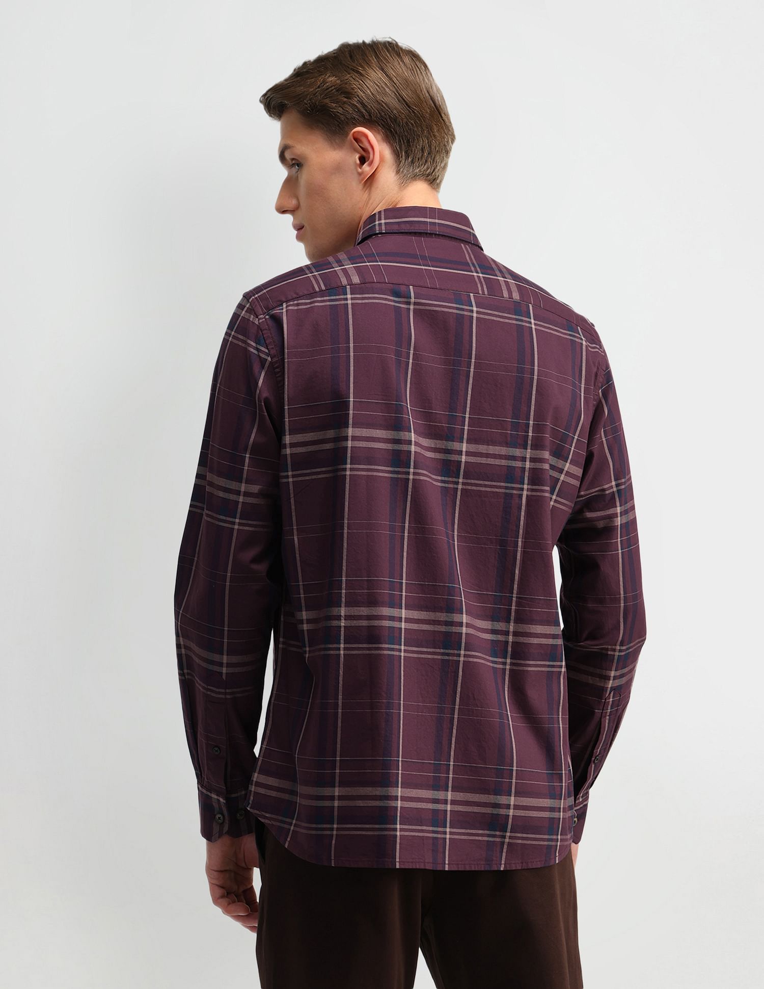 Arrow Sport Tailored Fit Cotton Shirt