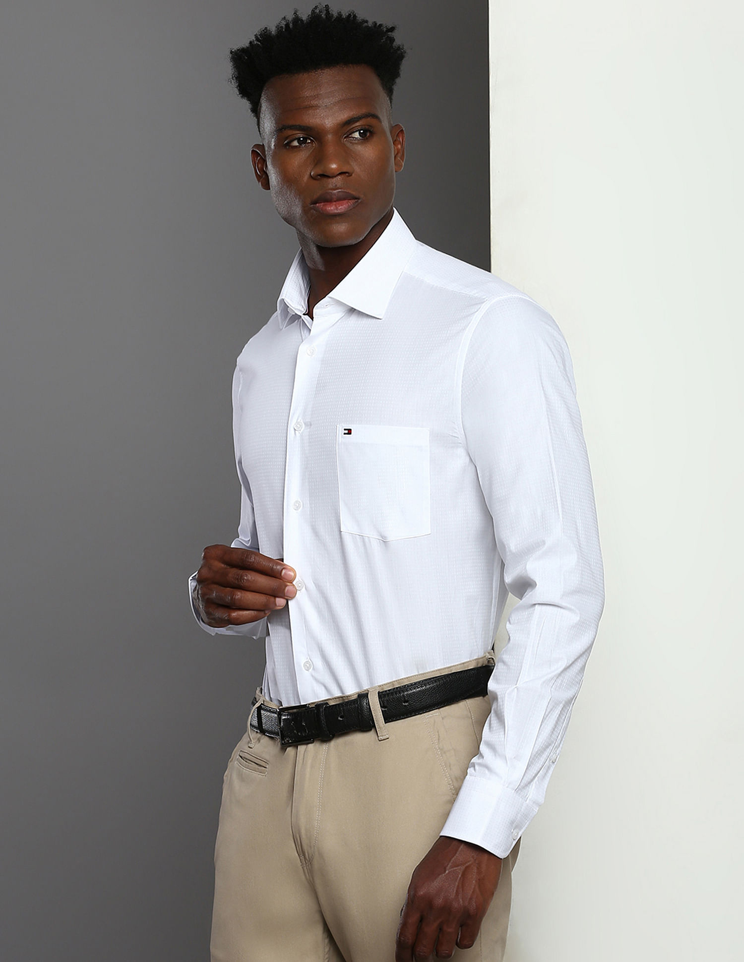 Tommy Hilfiger Solid Tonal Dobby Cotton Shirt