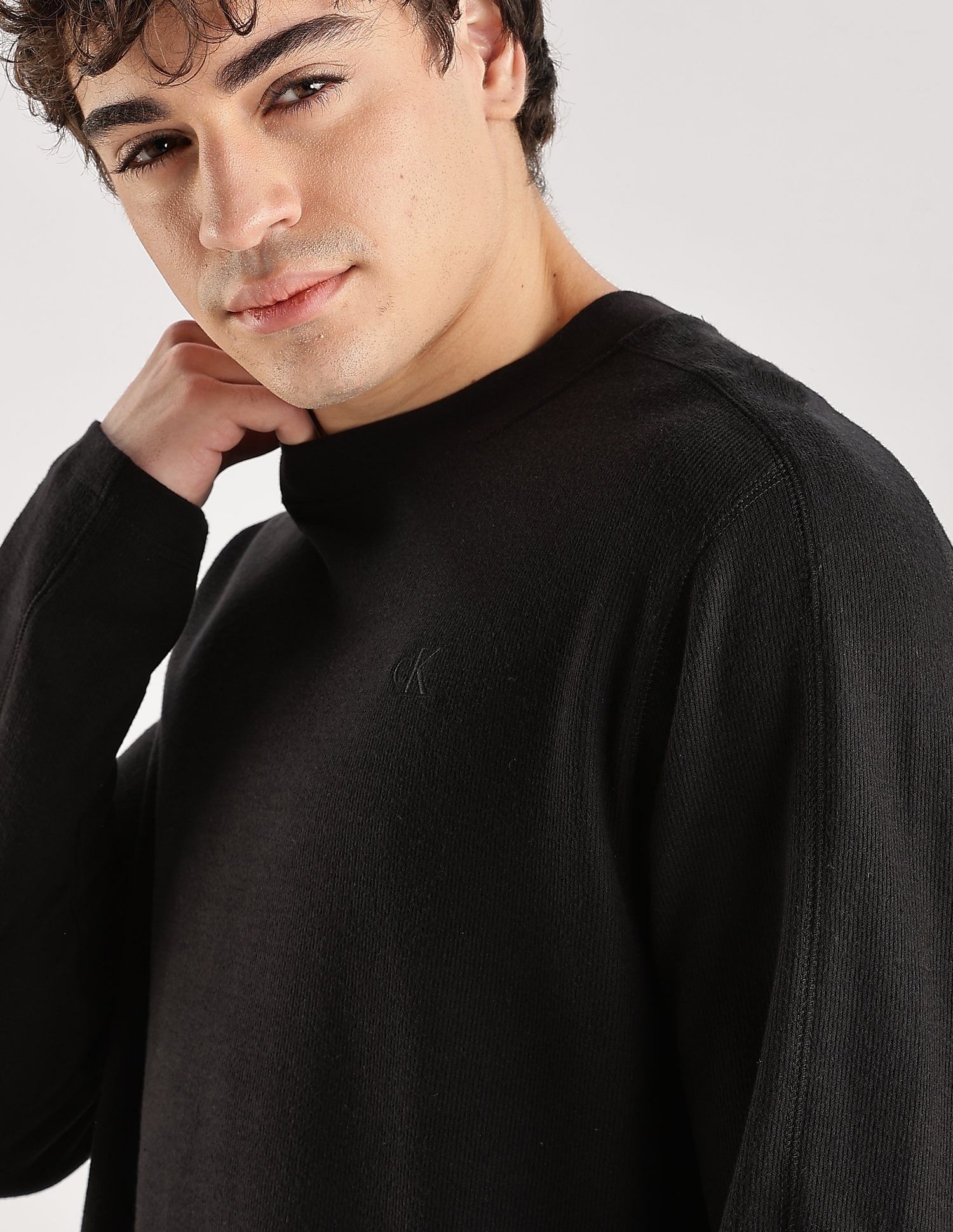 Calvin Klein Jeans Solid Relaxed-Fit Cotton T-Shirt