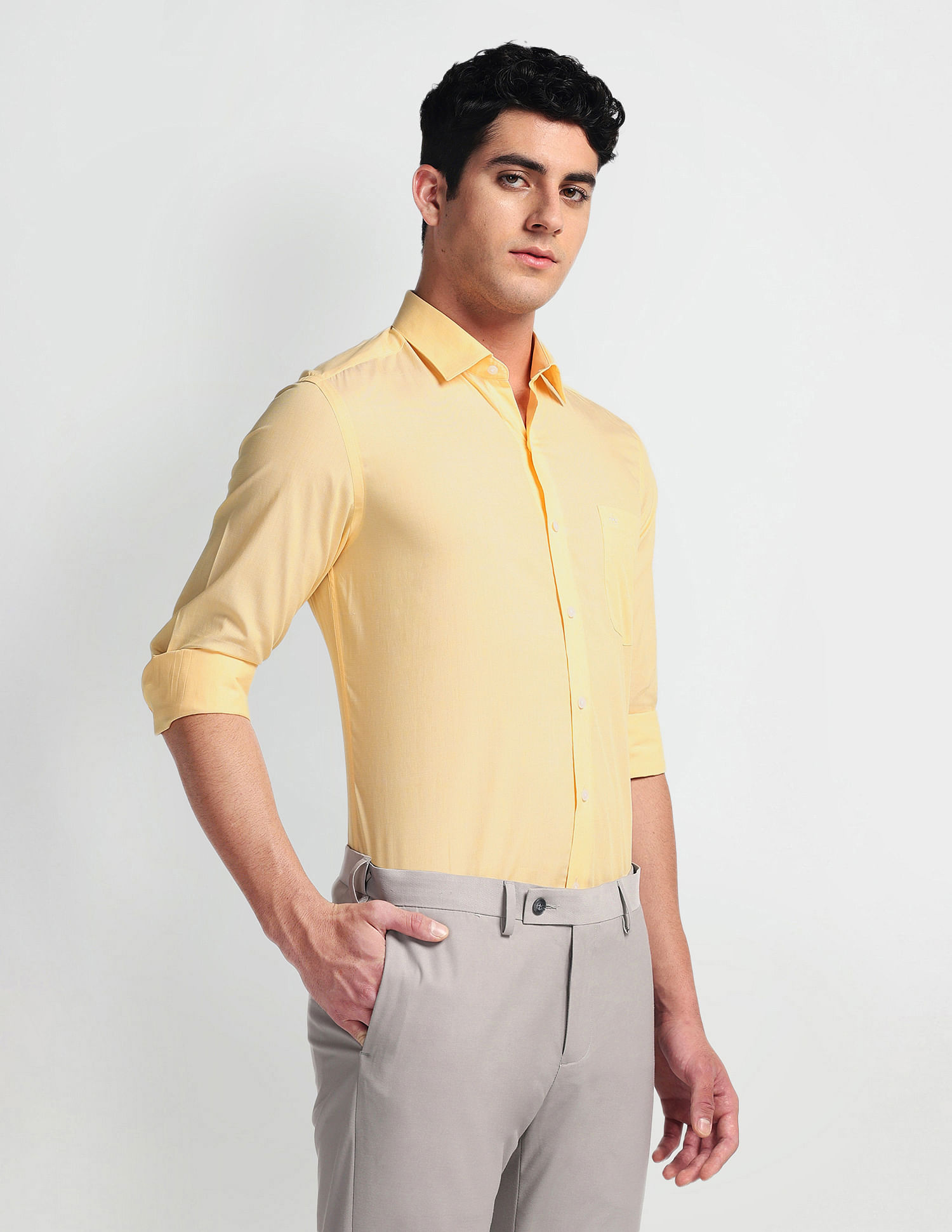 Arrow Pure Cotton Manhattan Slim Shirt