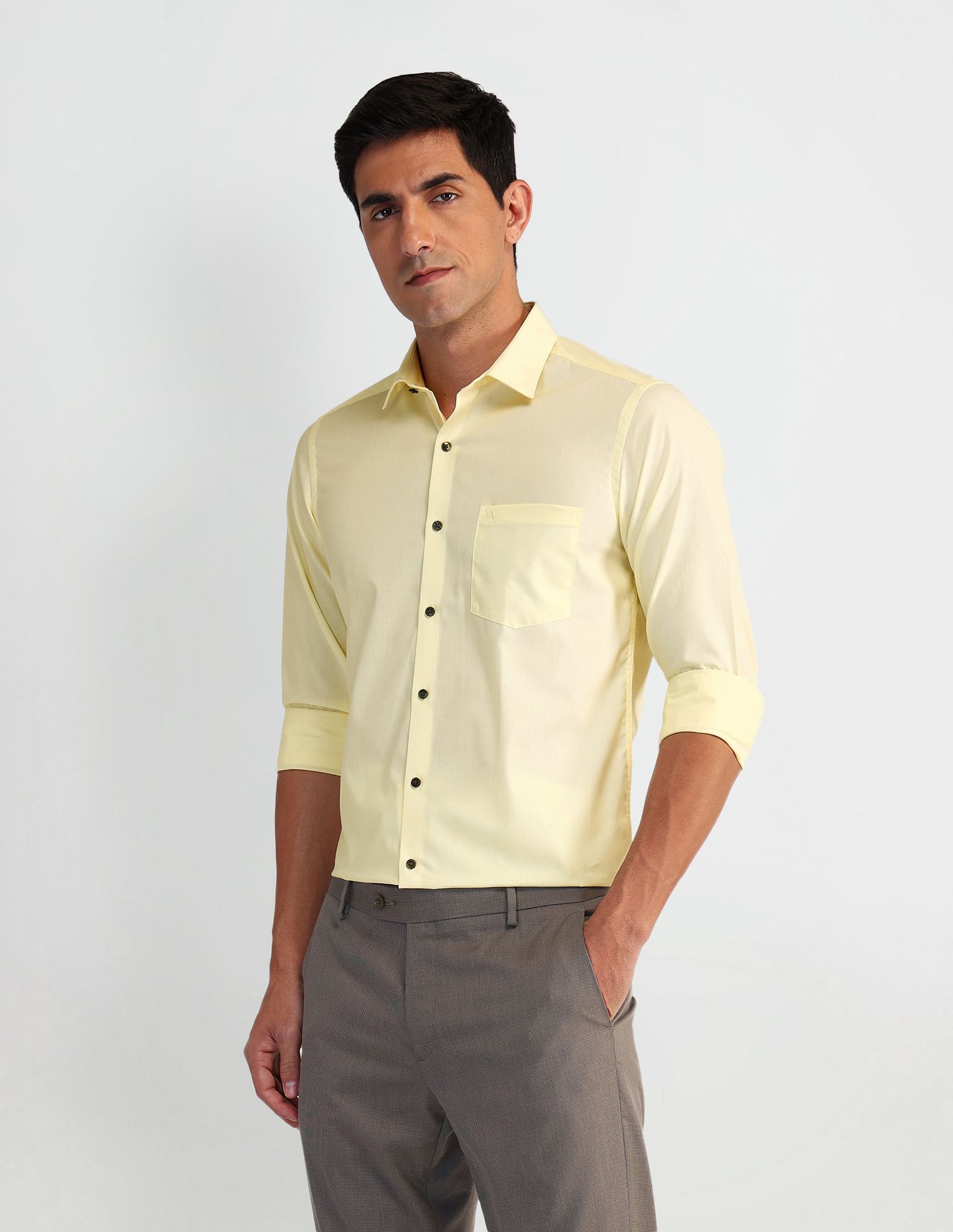 Arrow Solid Manhattan Slim Fit Shirt
