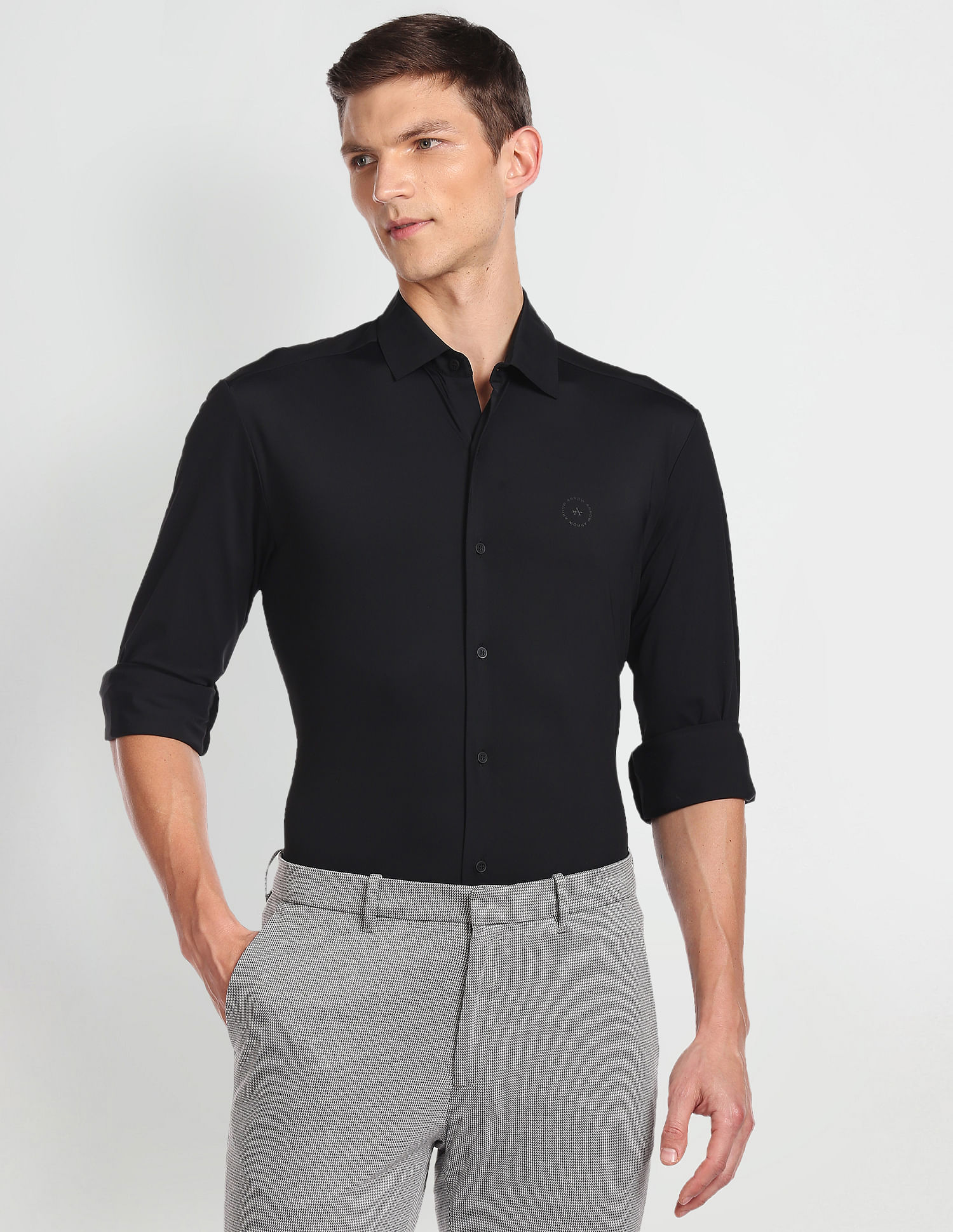 Arrow Newyork Cutaway Collar Solid Knit Shirt