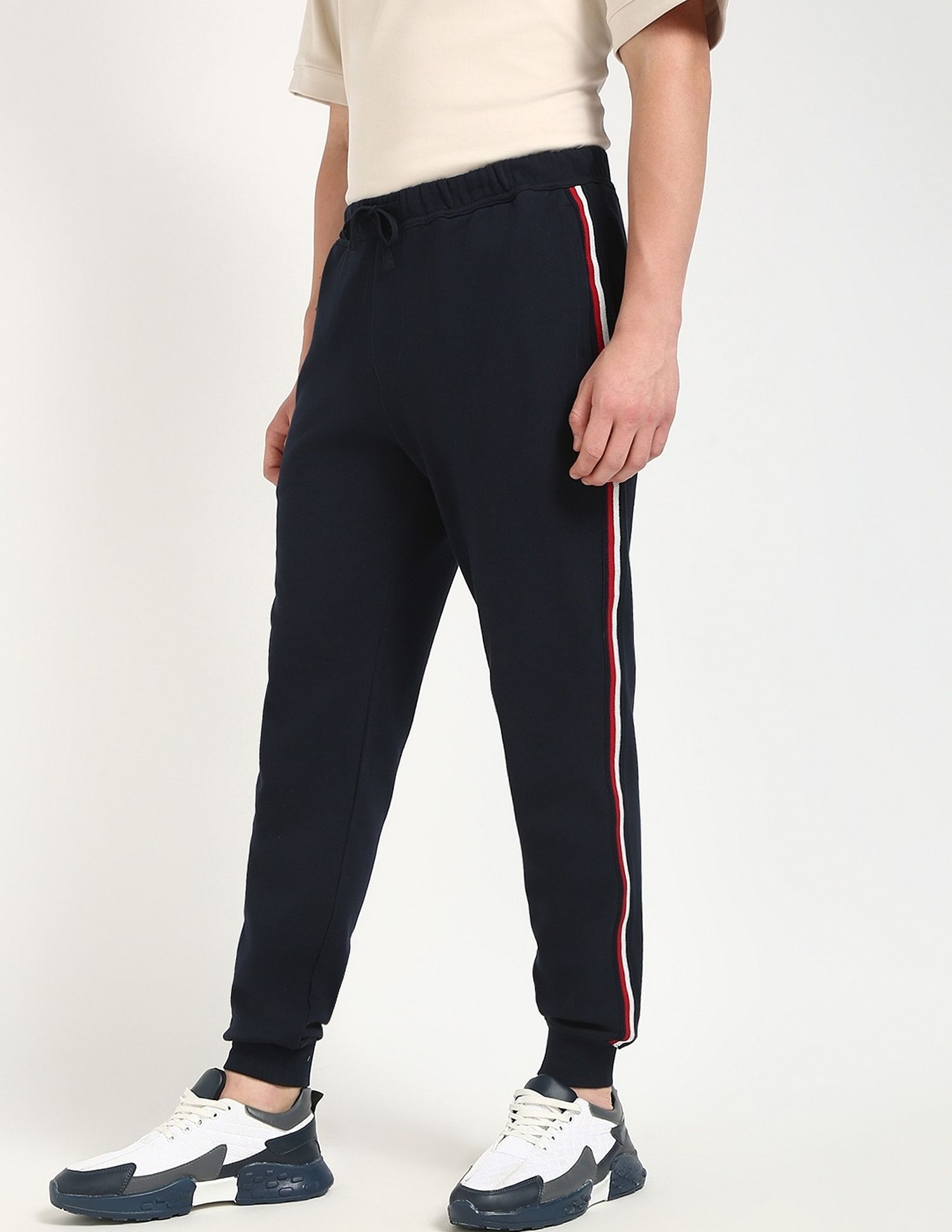 Tommy Hilfiger Regular-Fit Solid Mid Rise Jogger
