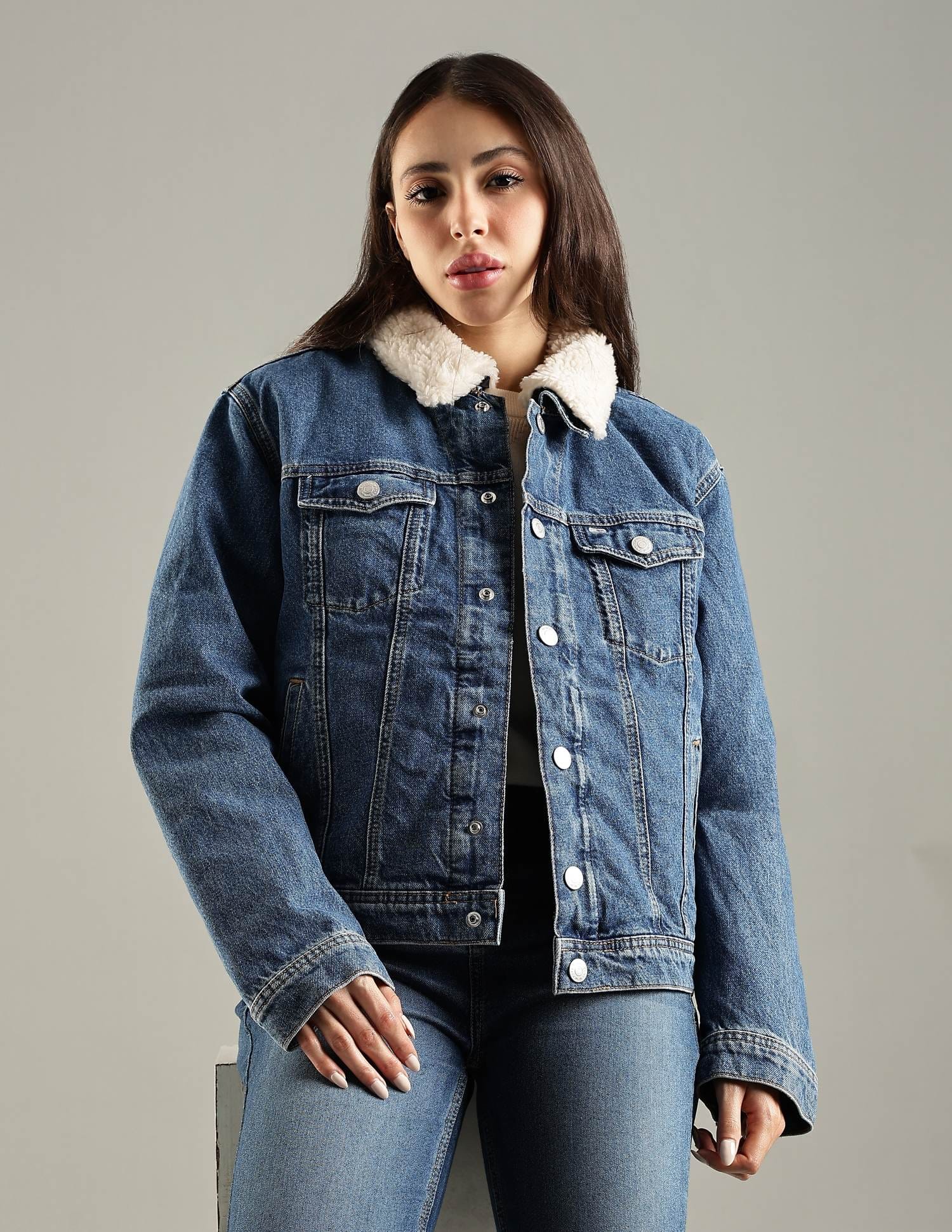 Buy Tommy Hilfiger Regular Fit Cotton Spread Collar Denim Jacket