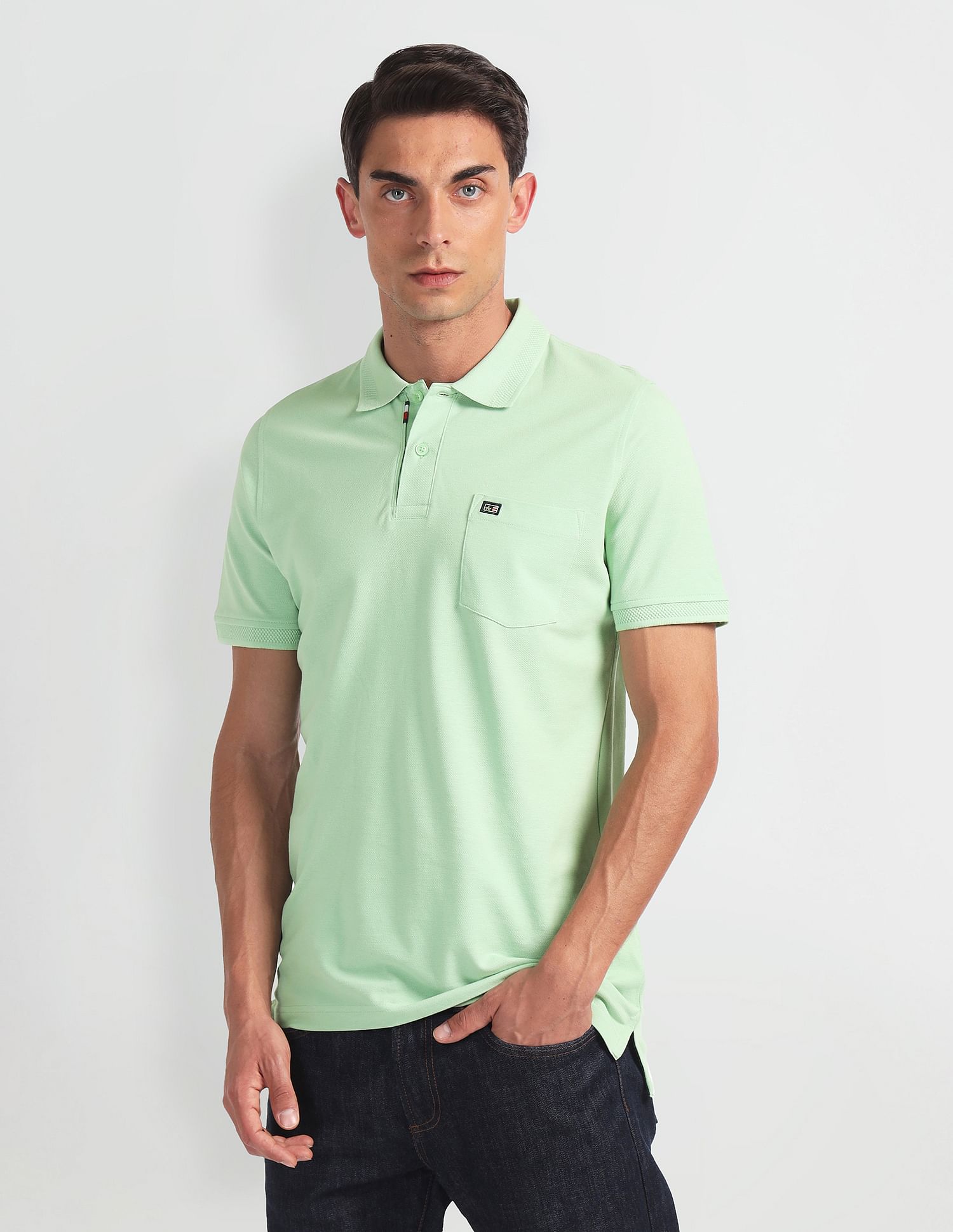 Arrow Sports Patterned Collar Solid Polo Shirt