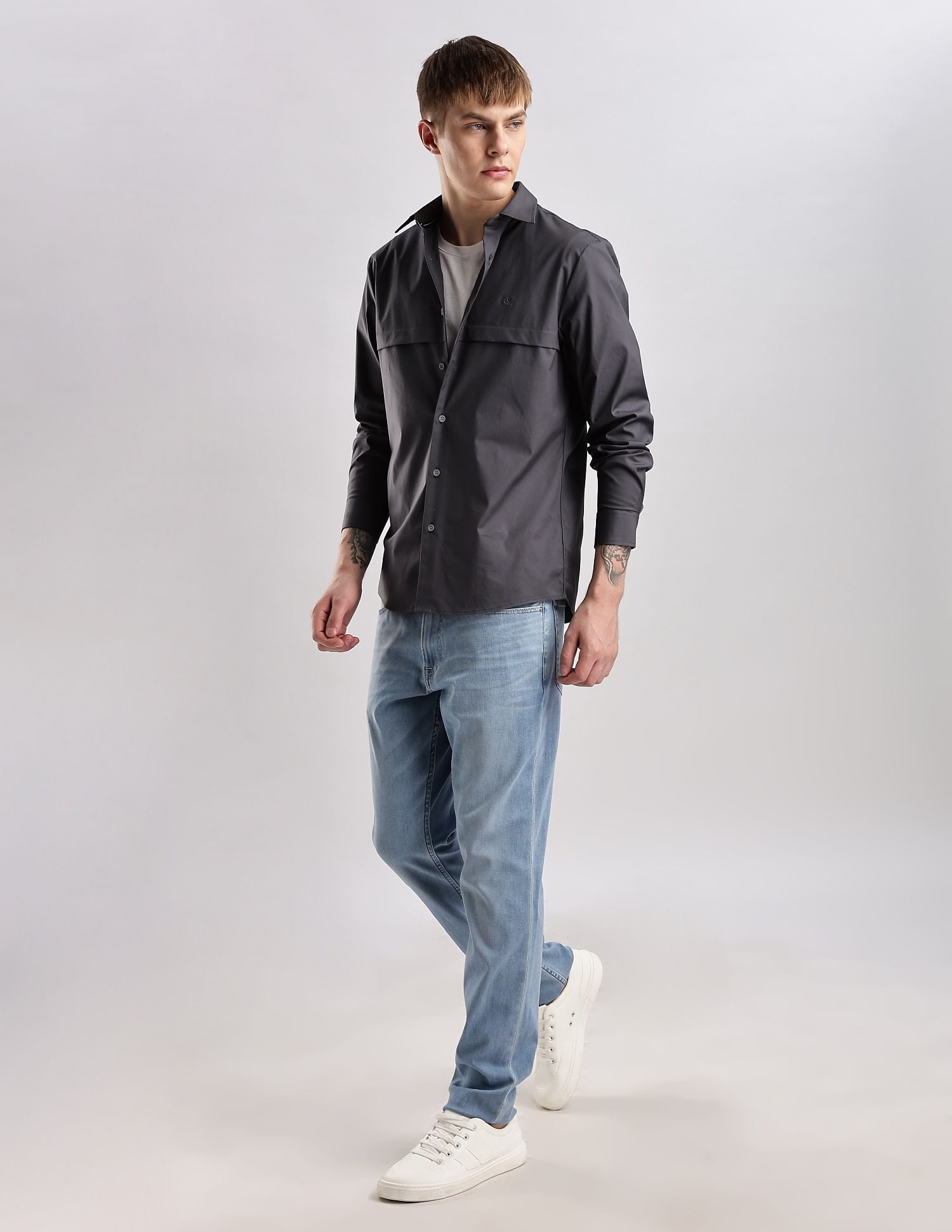 Calvin Klein Jeans Solid Regular Fit Oxford Woven Shirt