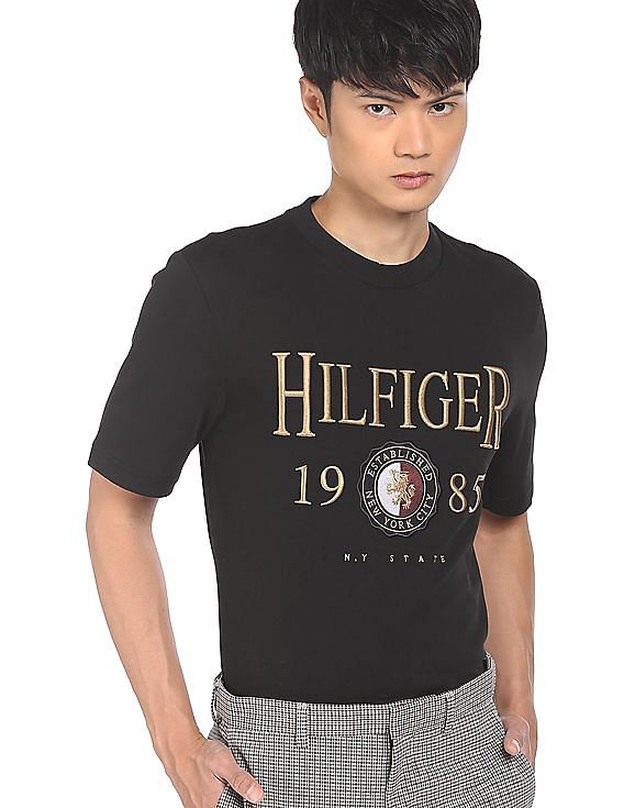 Buy Black Tshirts for Men by TOMMY HILFIGER Online