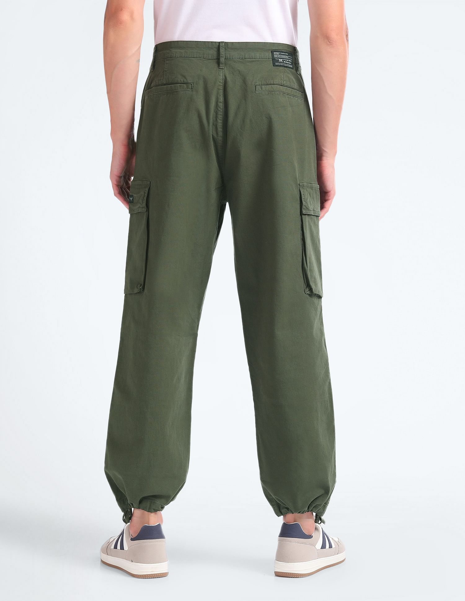 Flying Machine Mid Rise Textured Cargo Pants