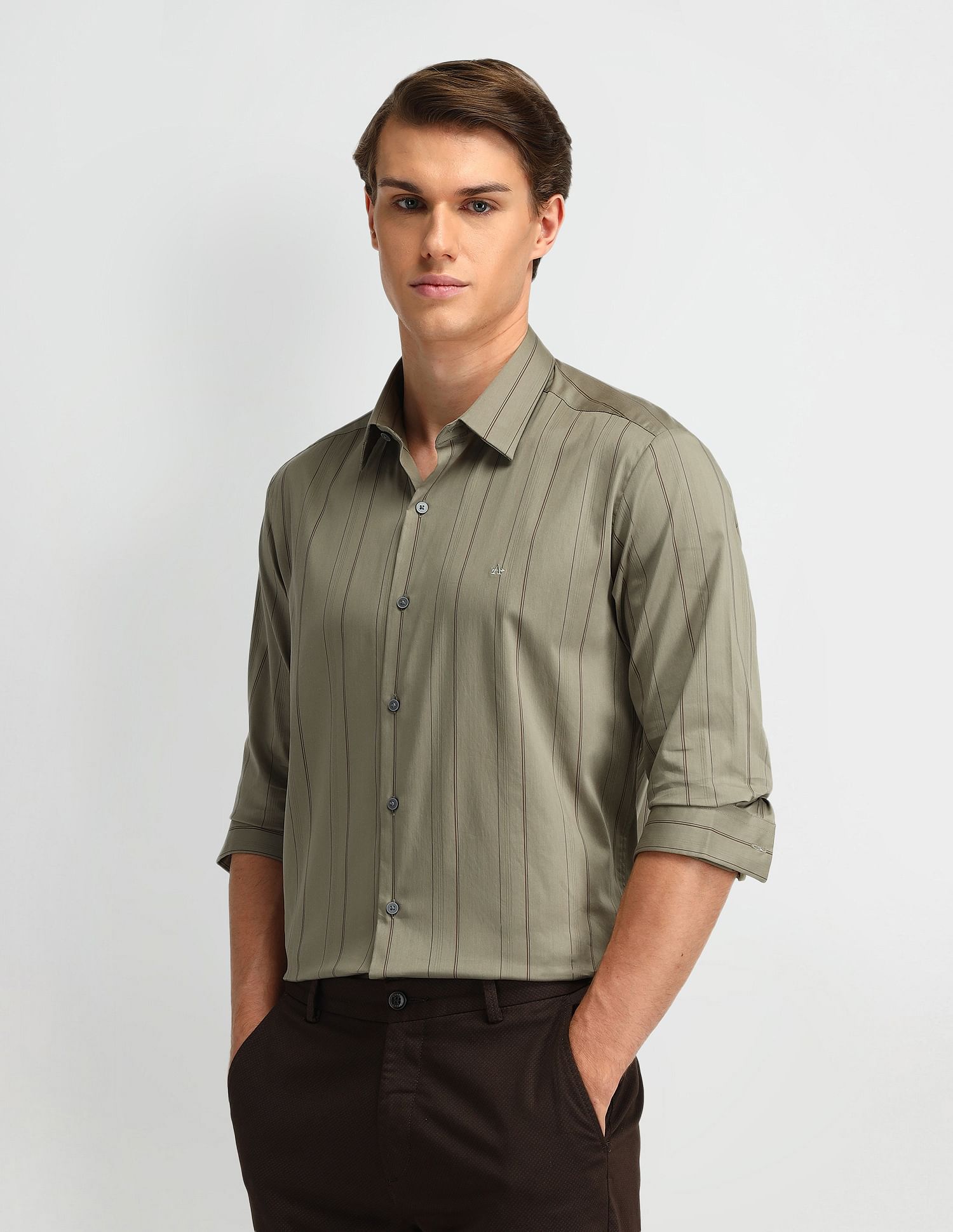 Arrow Newyork Manhattan Slim Fit Vertical Striped Shirt