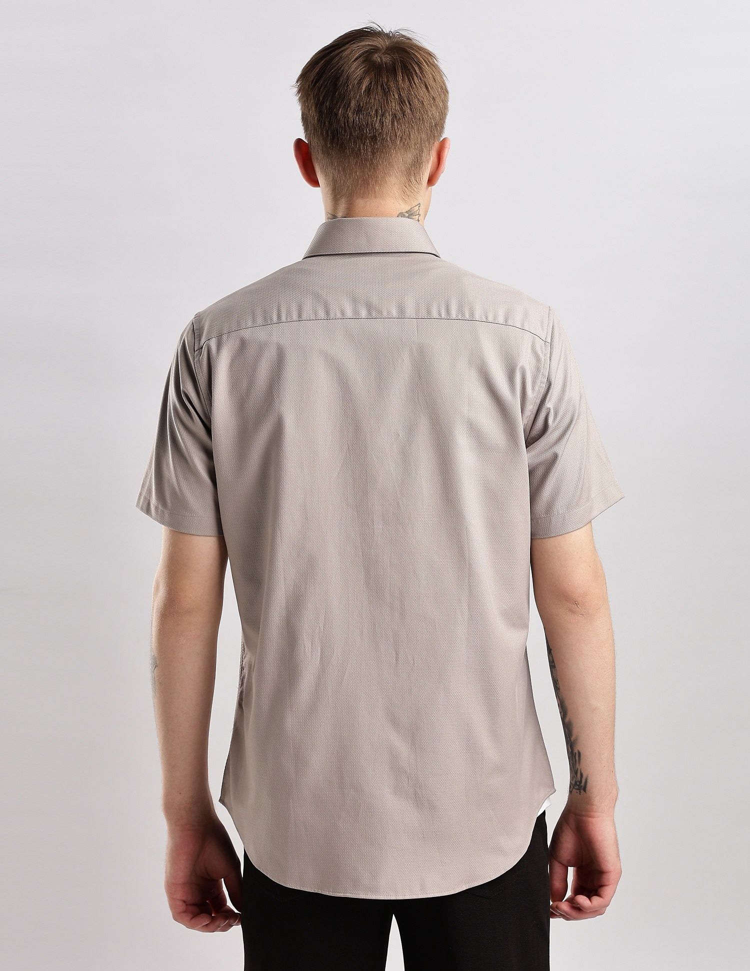 Calvin Klein Jeans Solid Slim Fit Dobby Woven Shirt