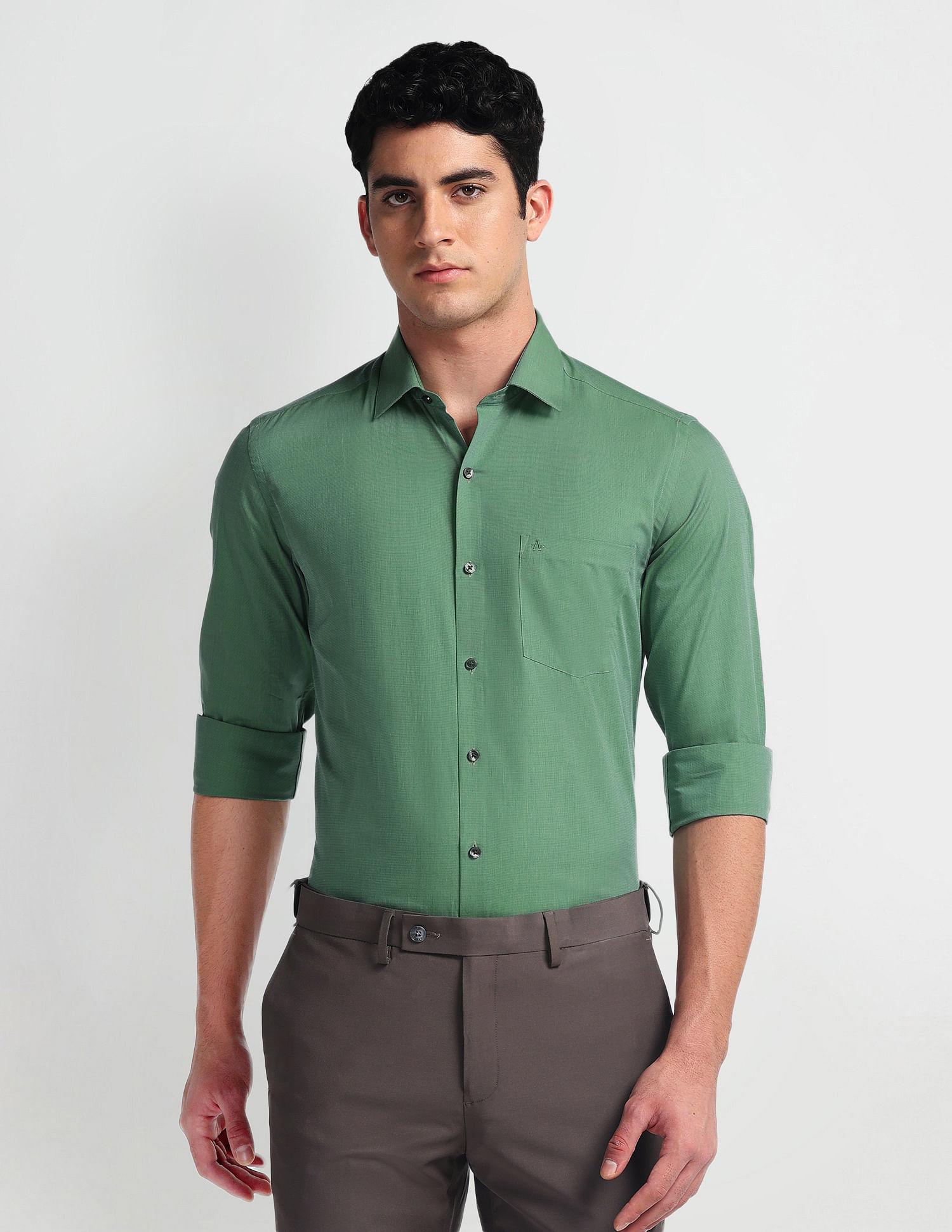 Arrow Pure Cotton Manhattan Slim Shirt