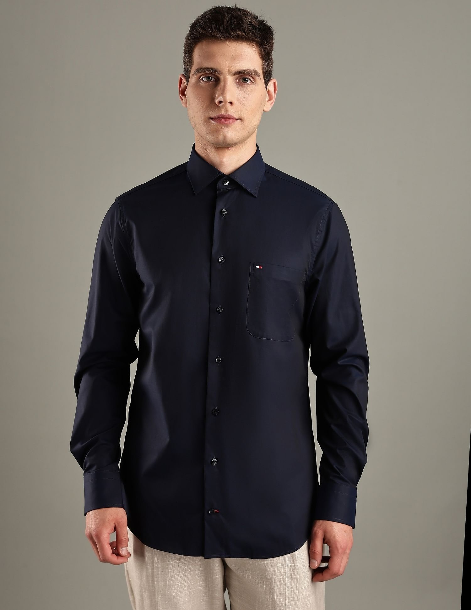 Tommy Hilfiger Solid Regular-Fit Cotton Woven Shirt