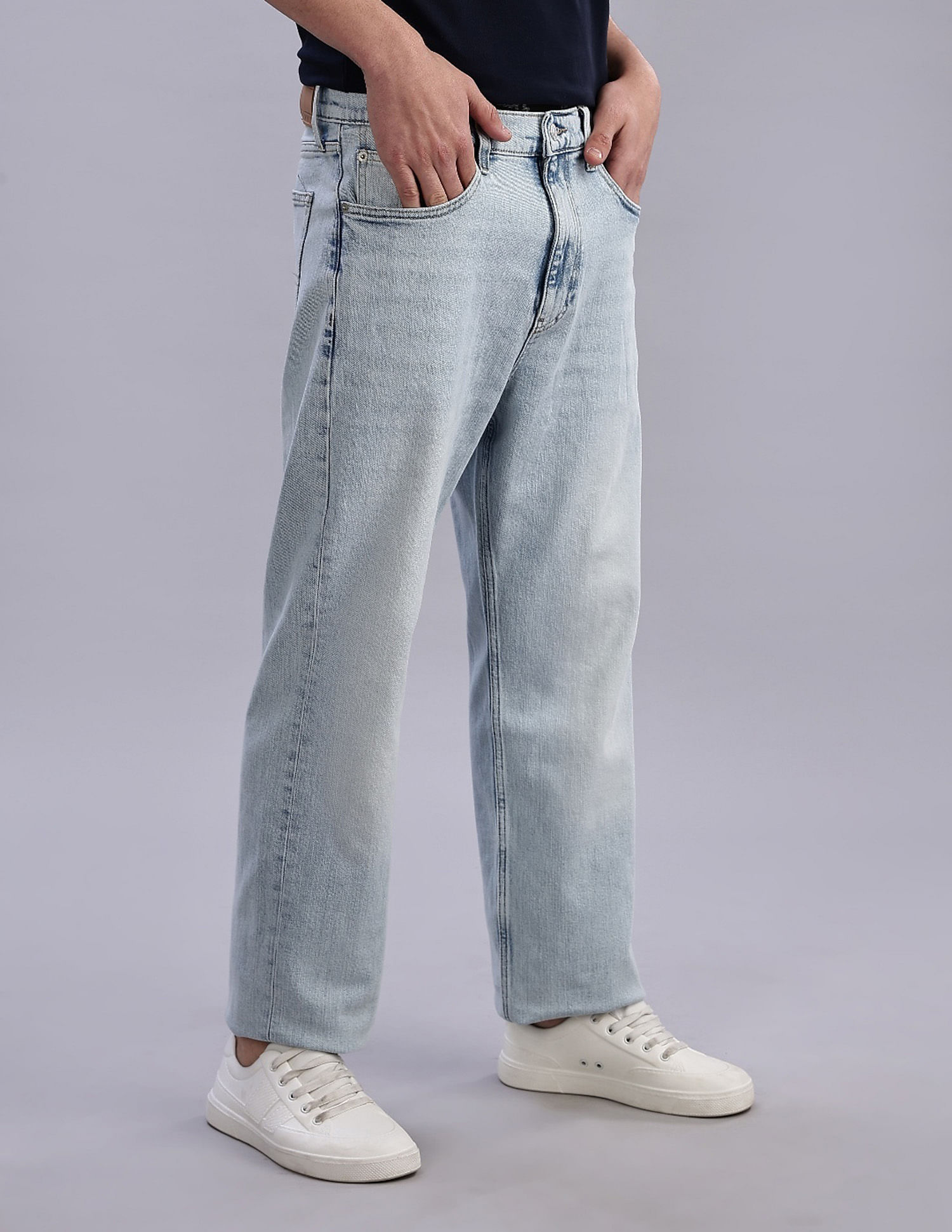 Tommy Hilfiger Light Washed Regular Fit Low Rise Jeans