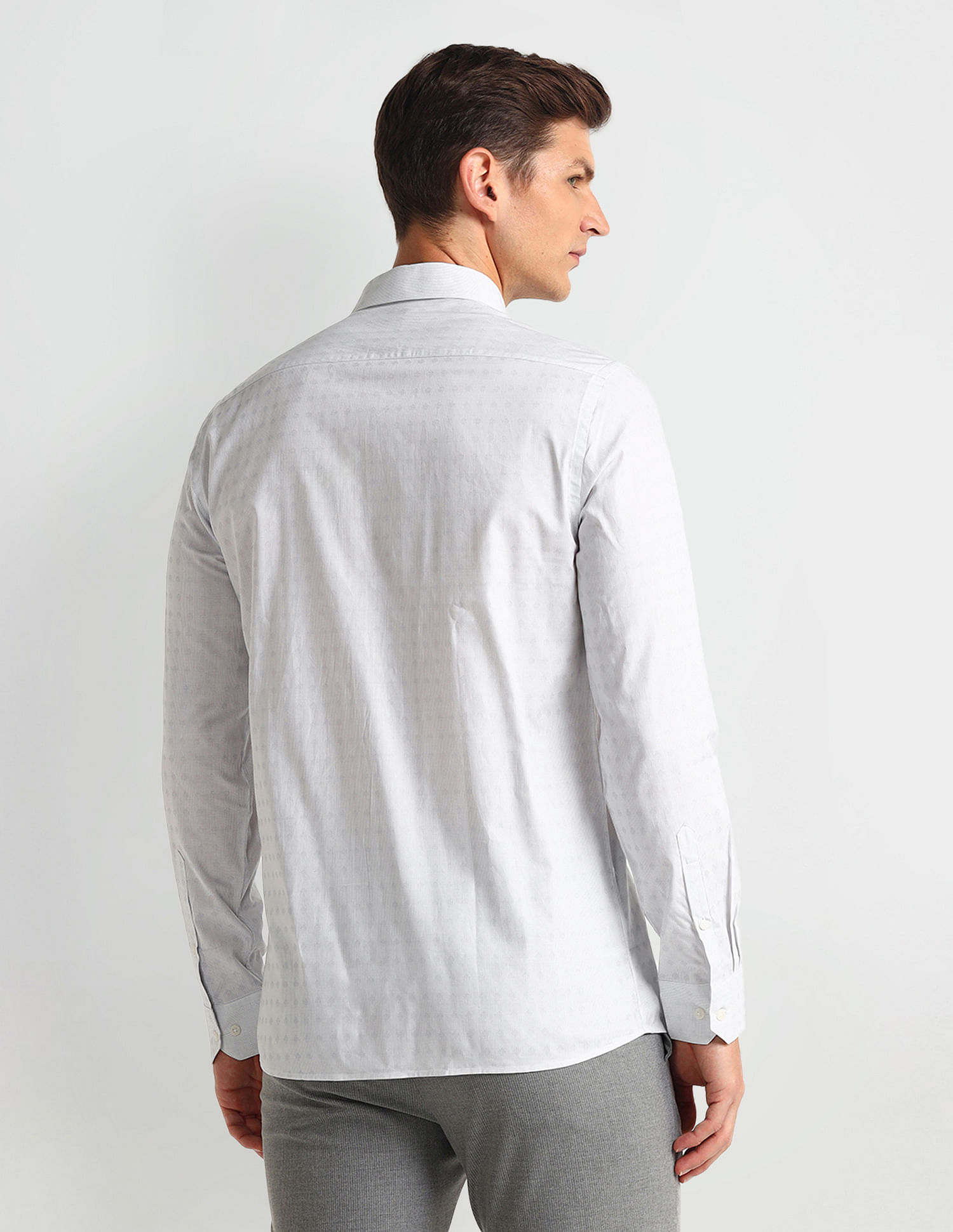 Arrow Manhattan Slim Fit Dobby All-Over Shirt