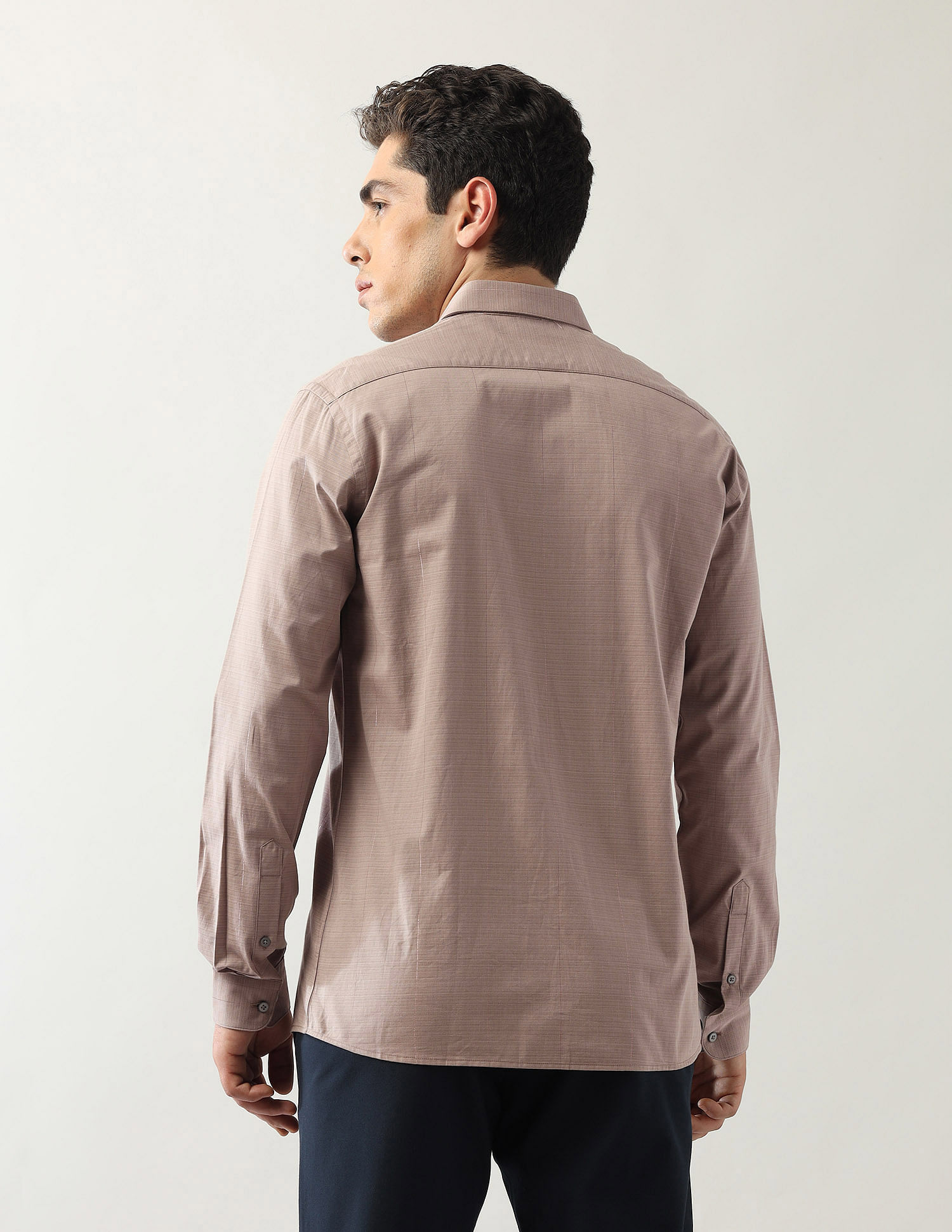 Arrow Newyork Textured Manhattan Slim Fit Shirt