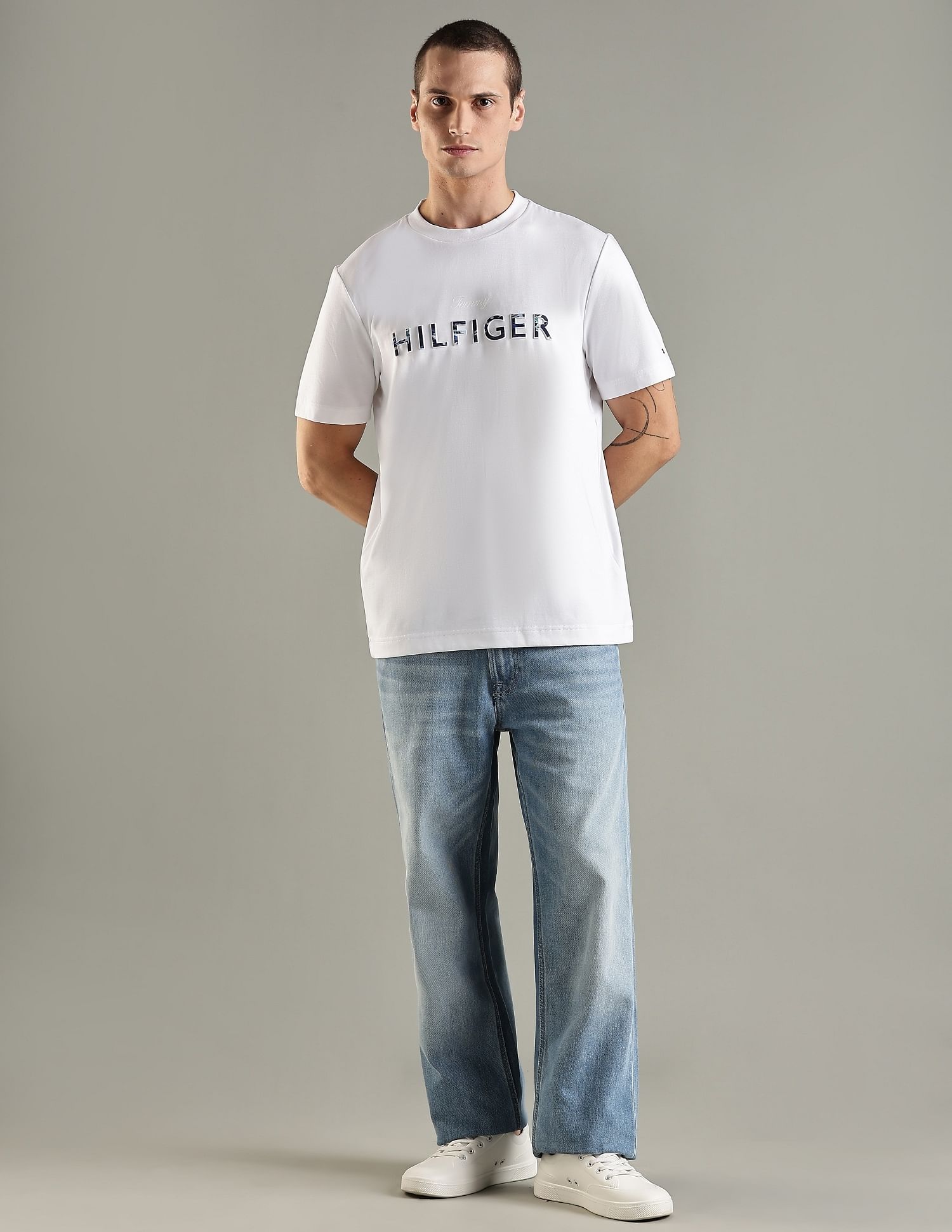 Tommy Hilfiger Logo Regular Fit Cotton T-Shirt