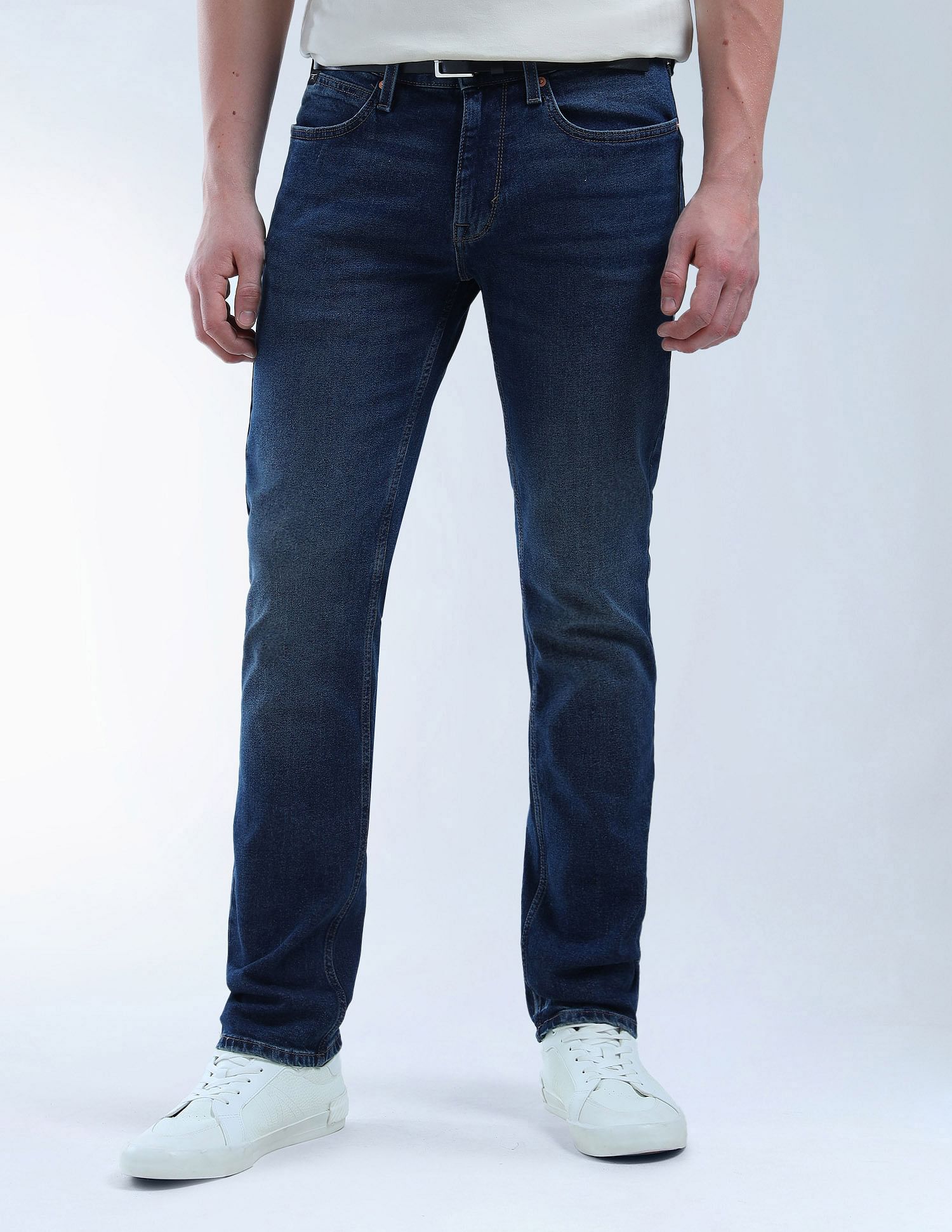 Flying Machine Freddie Slim Straight Fit Light Washed Jeans