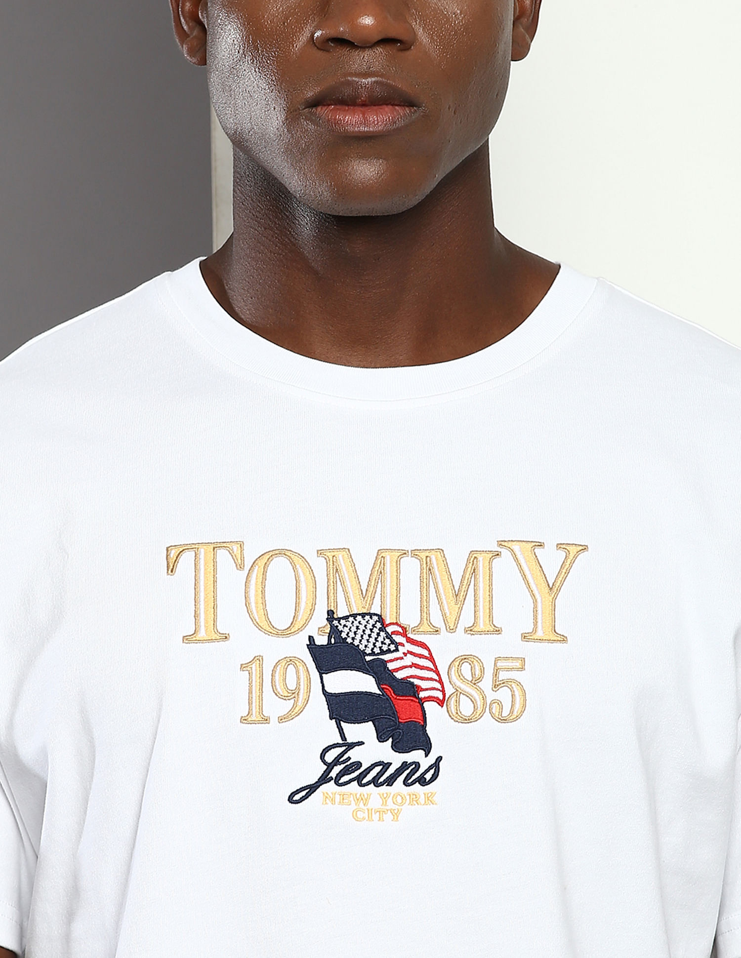 Tommy Hilfiger Transitional Organic Cotton Luxe Chest Logo T-Shirt