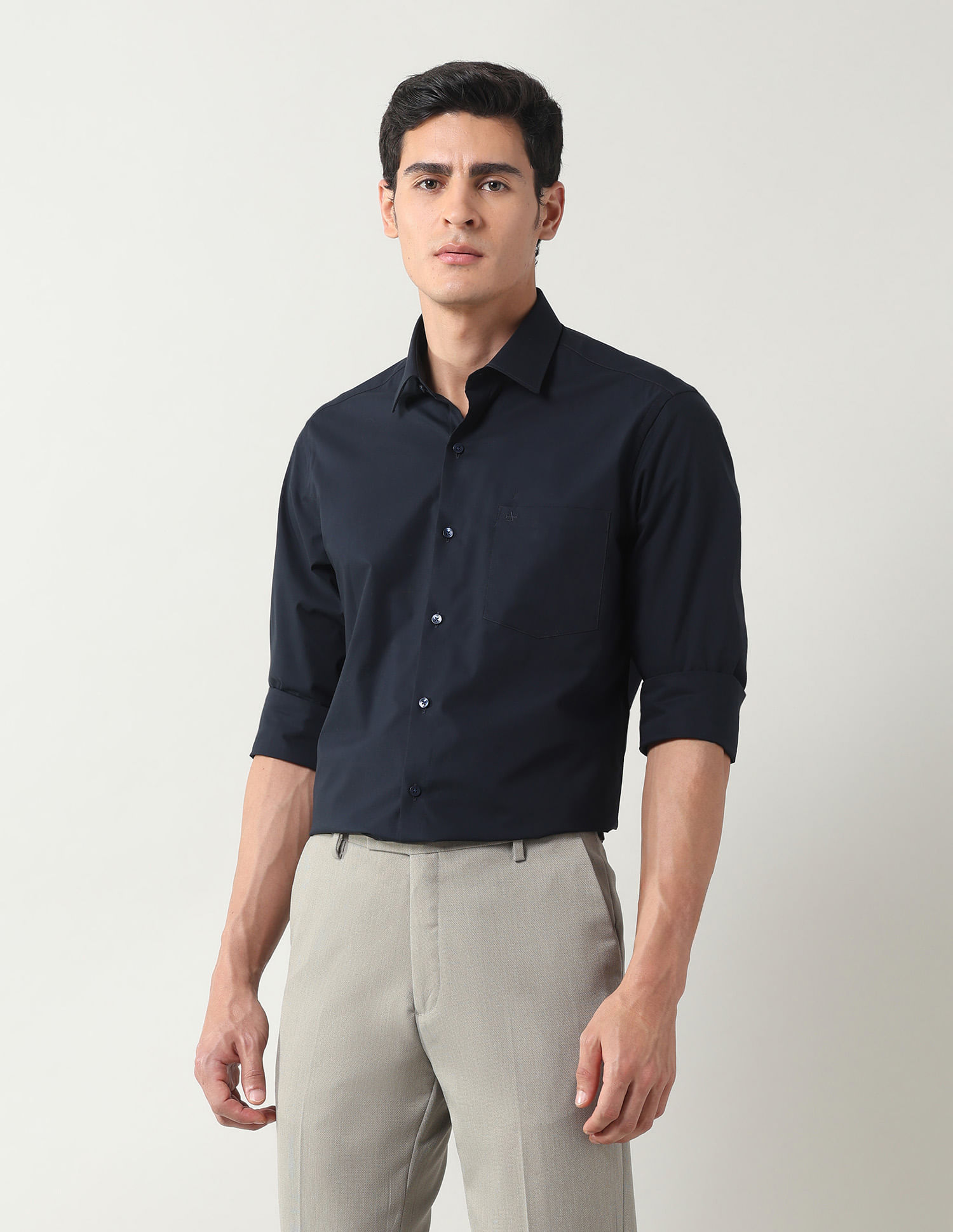 Arrow Pure Cotton Manhattan Slim Fit Shirt