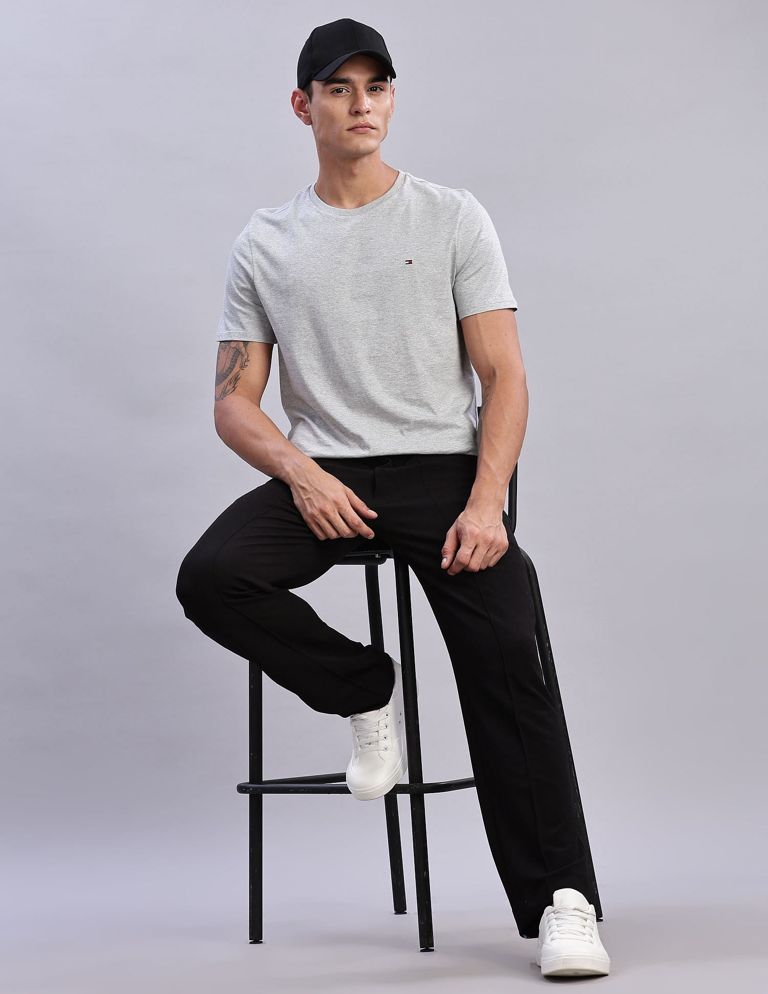 Tommy Hilfiger Mens Grey Heathered T-Shirt