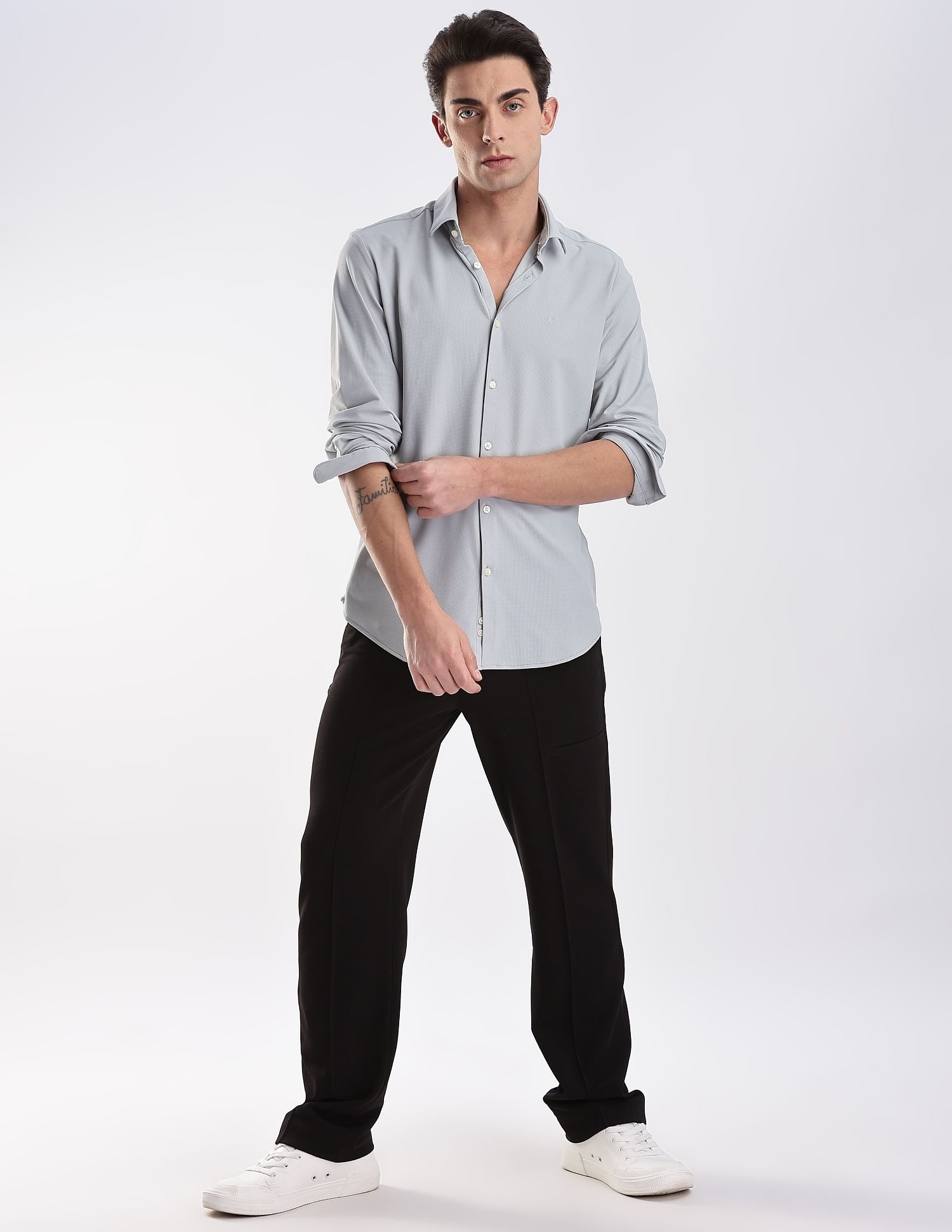 Calvin Klein Jeans Solid Slim Fit Plain Woven Shirt