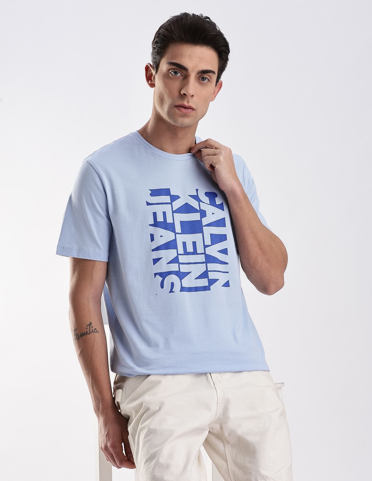 Calvin Klein Jeans Regular-Fit Logo Cotton T-Shirt