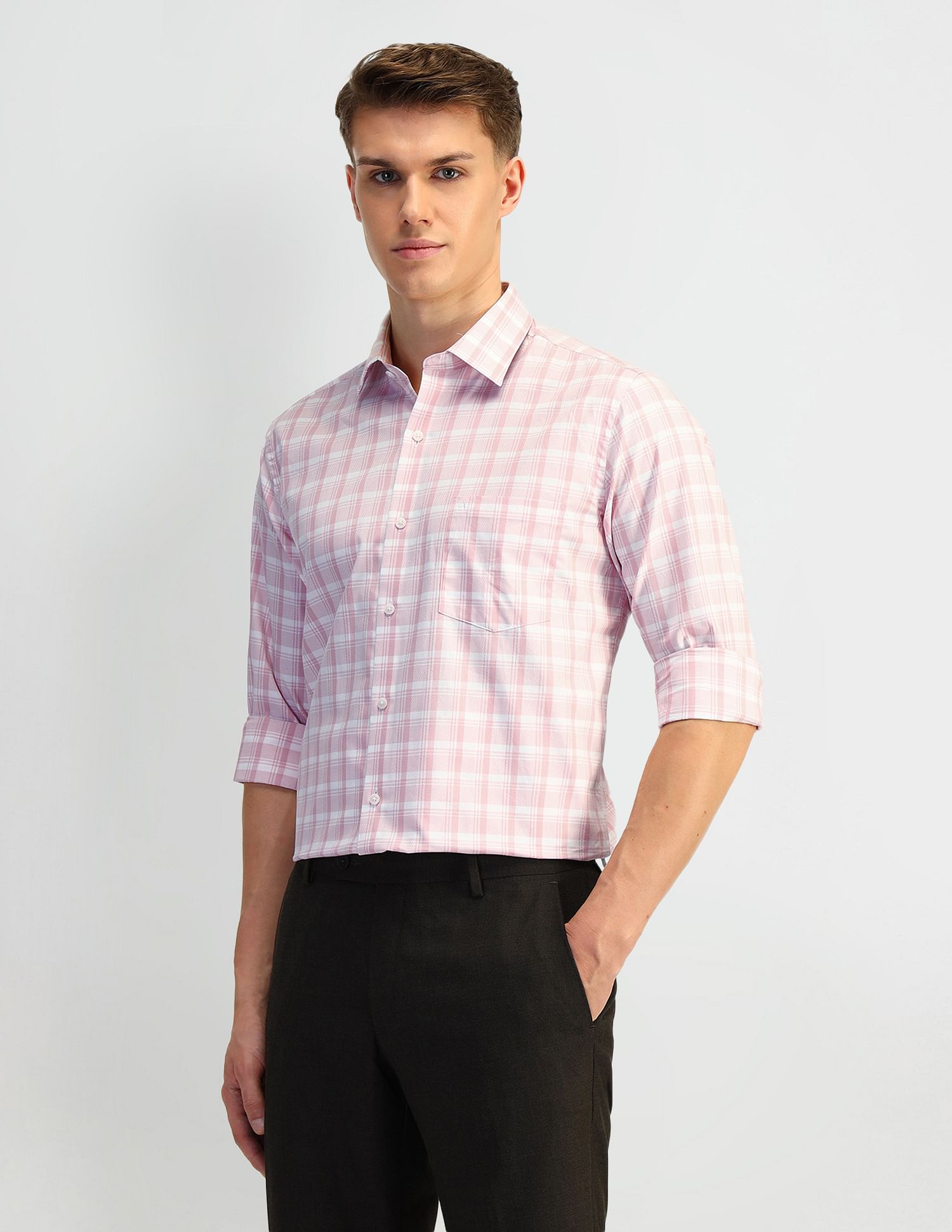 Arrow Manhattan Slim Fit Solid Shirt