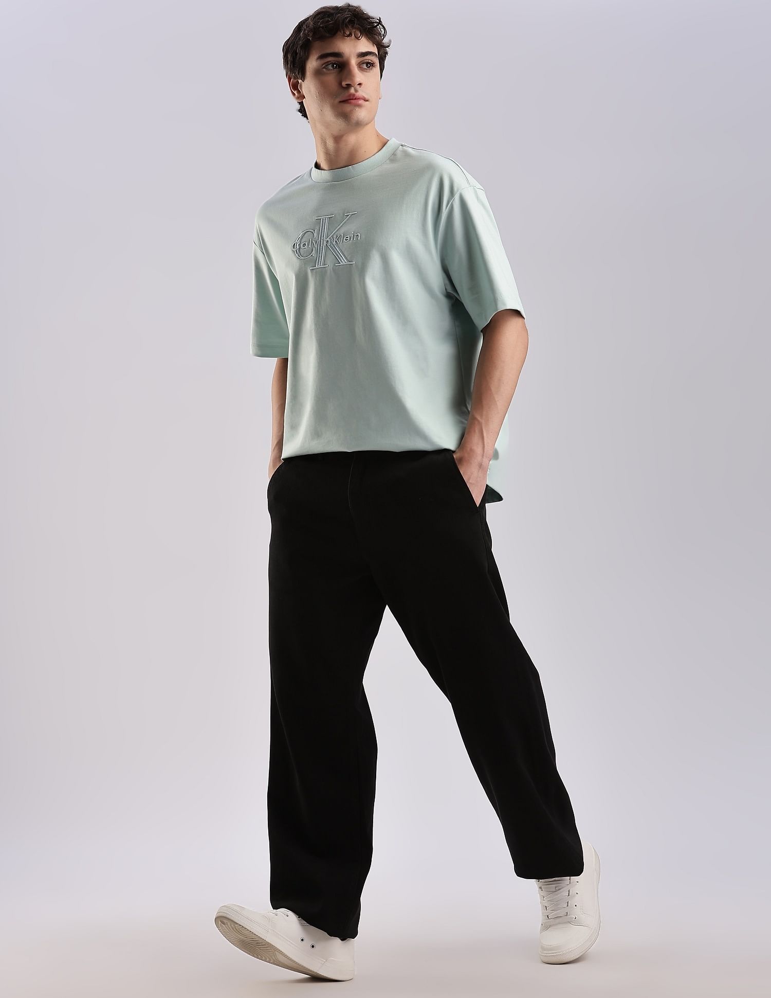 Calvin Klein Jeans Logo Relaxed Fit Cotton T-Shirt