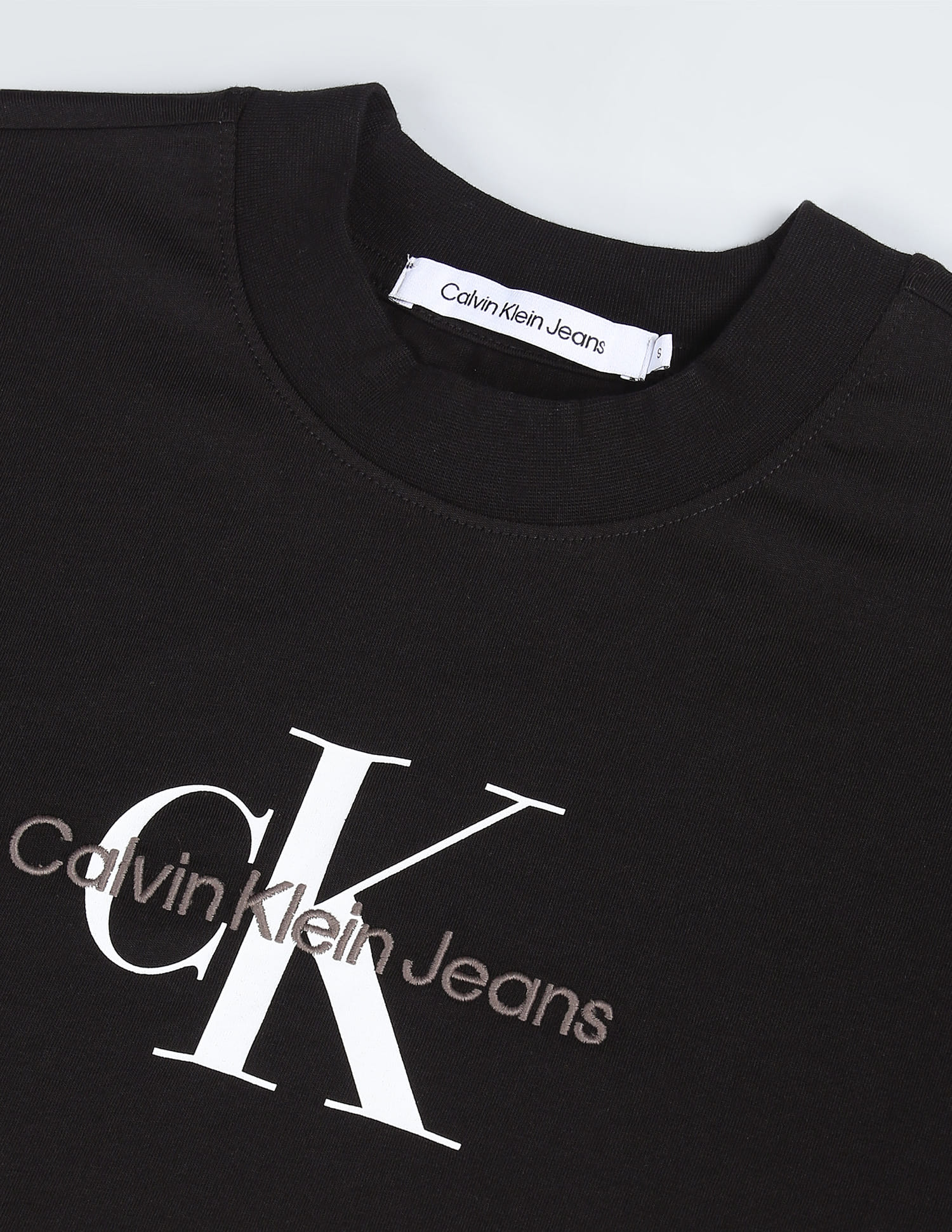 Buy Calvin Klein Jeans Archival Logo Cropped T-Shirt - NNNOW.com