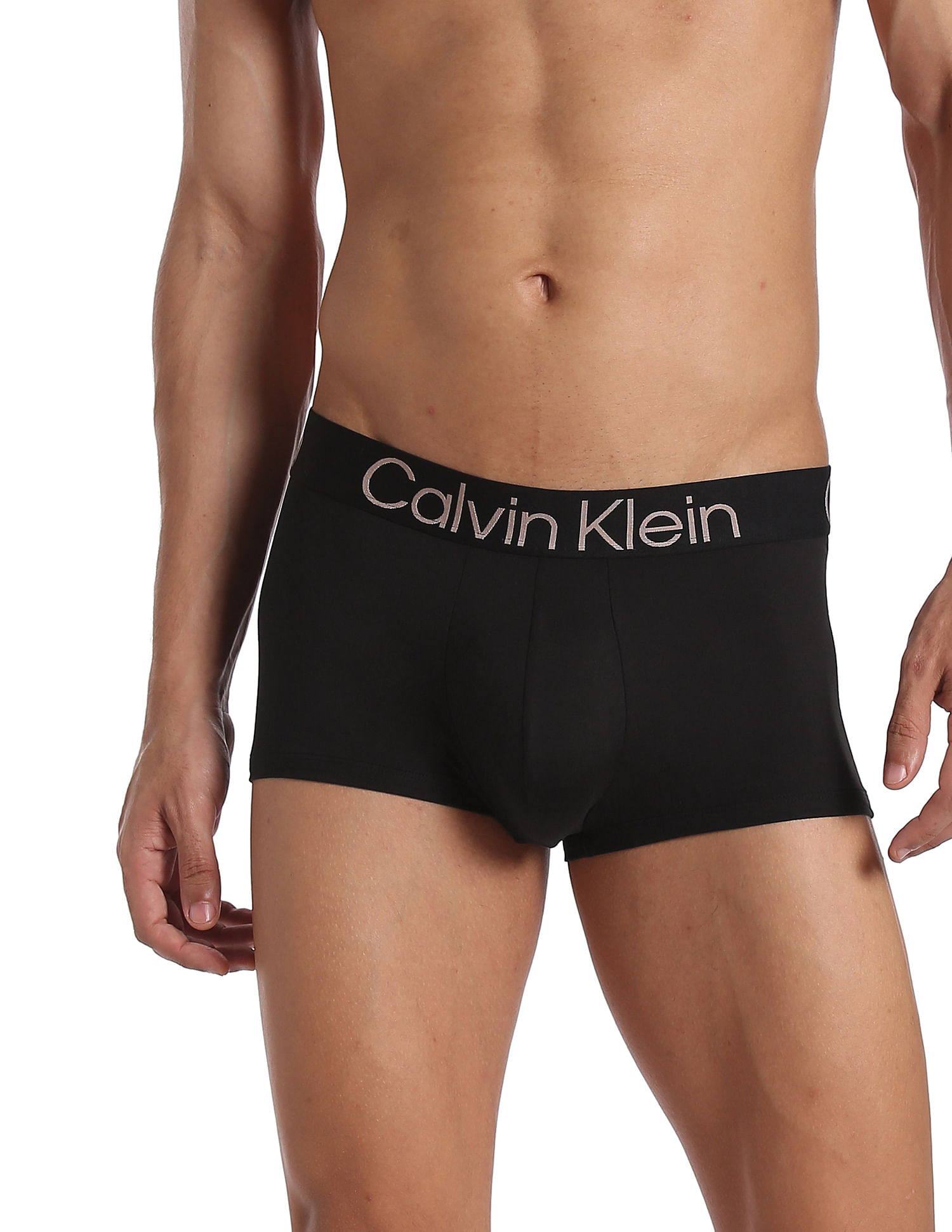 Buy Calvin Klein Underwear Men Black Logo Waist Low Rise Solid Trunks -  
