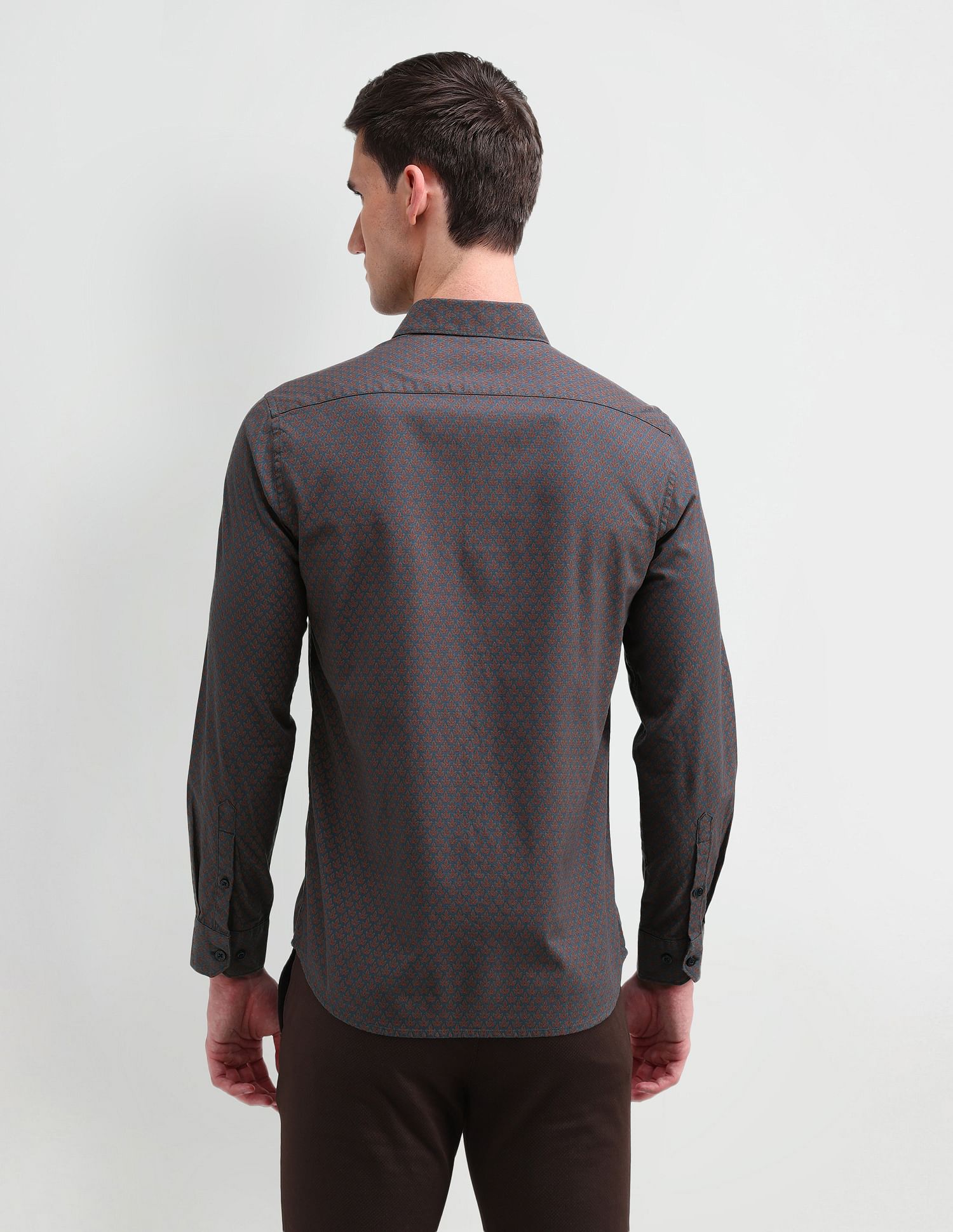 Arrow Sport Manhattan Slim Dobby Shirt