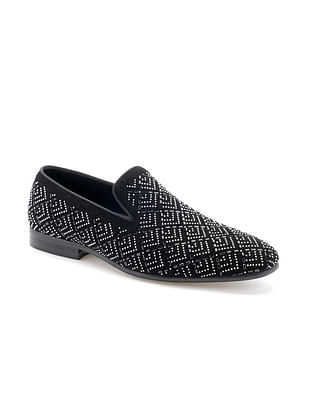 Arrow Embellished Mentis Slip On Shoes