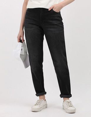 Calvin Klein Jeans Mid Rise Mom Fit Jeans