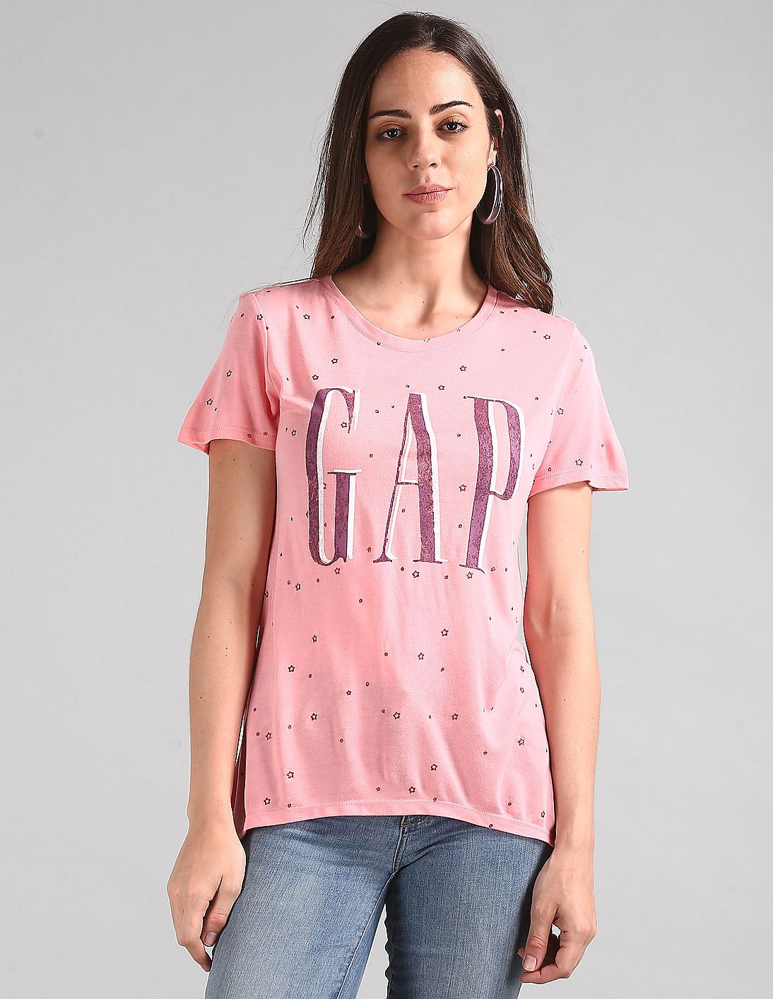 gap star shirt