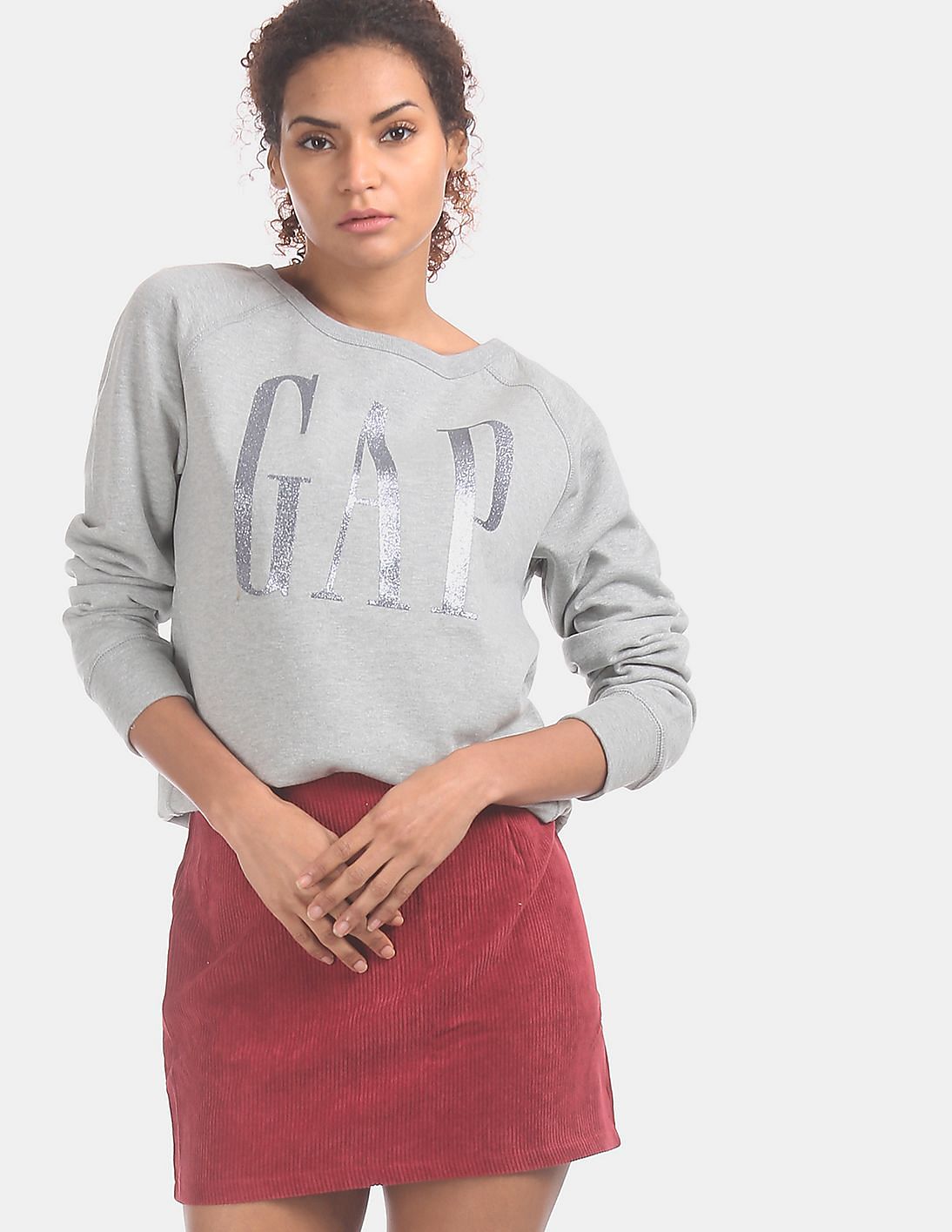 gap sweat outfits