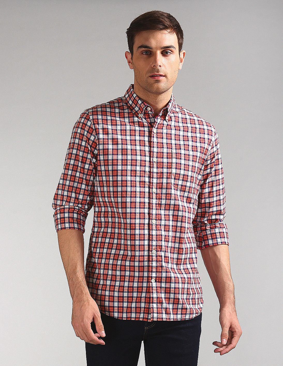 Buy GAP Men Red Lived-In Stretch Poplin Shirt - NNNOW.com