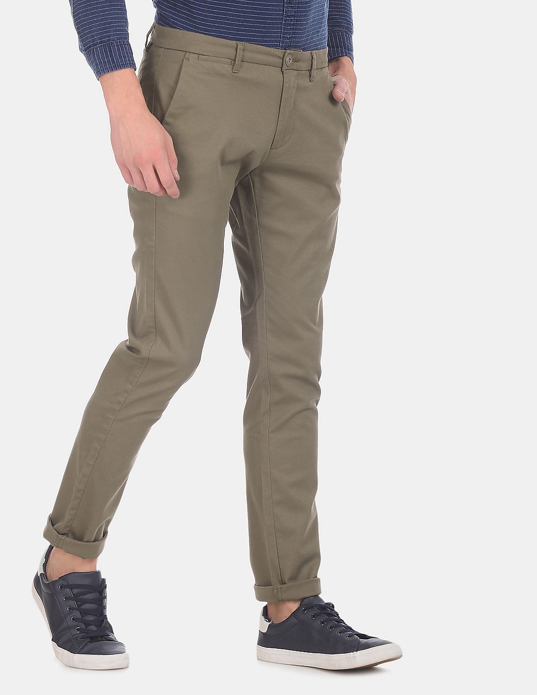 Buy Ruggers Men Green Tapered Fit Textured Casual Trousers - NNNOW.com