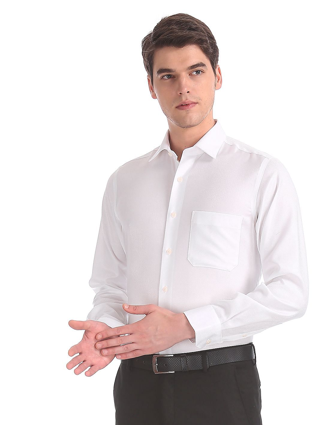 Buy Men White Wrinkle Resistant Patterned Shirt online at NNNOW.com