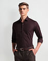 Arrow Solid Manhattan Slim Fit Shirt