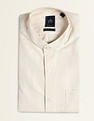 Arrow Textured Manhattan Slim Fit Ceremonial Shirt